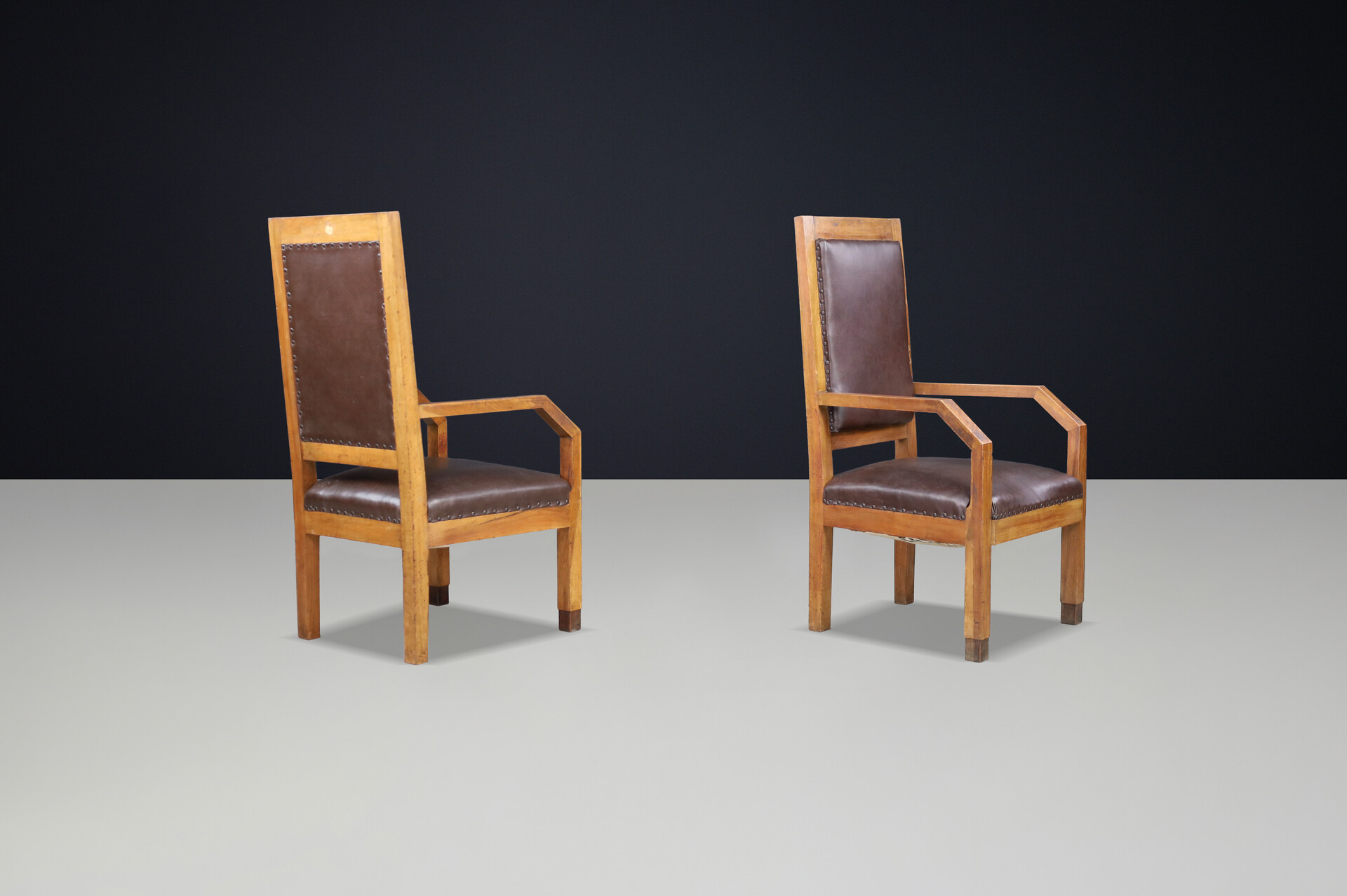Giovanni Michelucci Patinated Oak and Leather Armchairs, Italy, 1930s Early-20th century