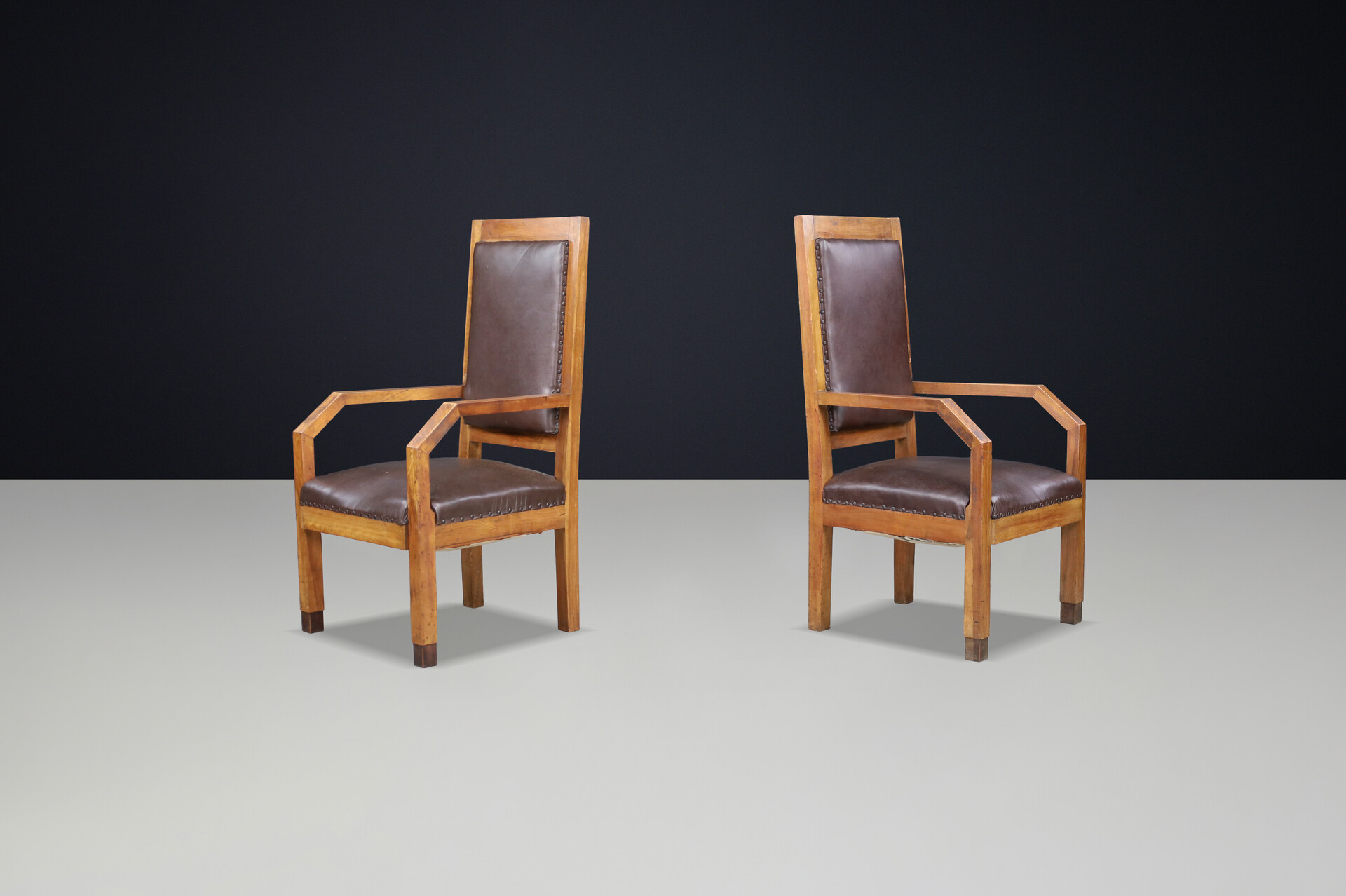 Giovanni Michelucci Patinated Oak and Leather Armchairs, Italy, 1930s Early-20th century