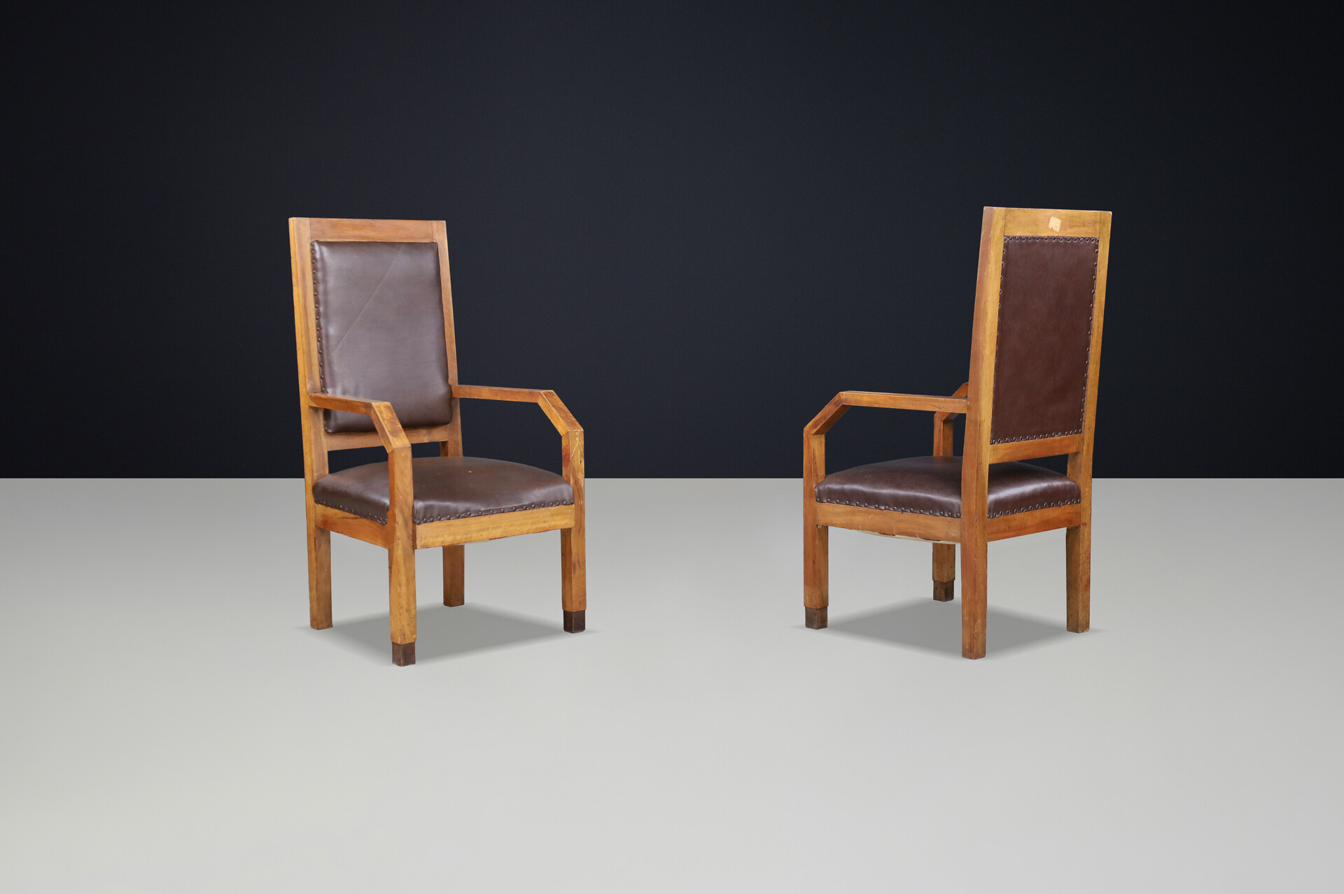 Giovanni Michelucci Patinated Oak and Leather Armchairs, Italy, 1930s Early-20th century