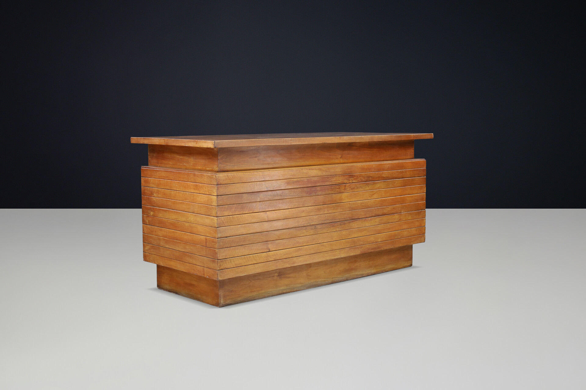 Giovanni Michelucci Patinated Oak pedestal desk, Italy 1930s Early-20th century