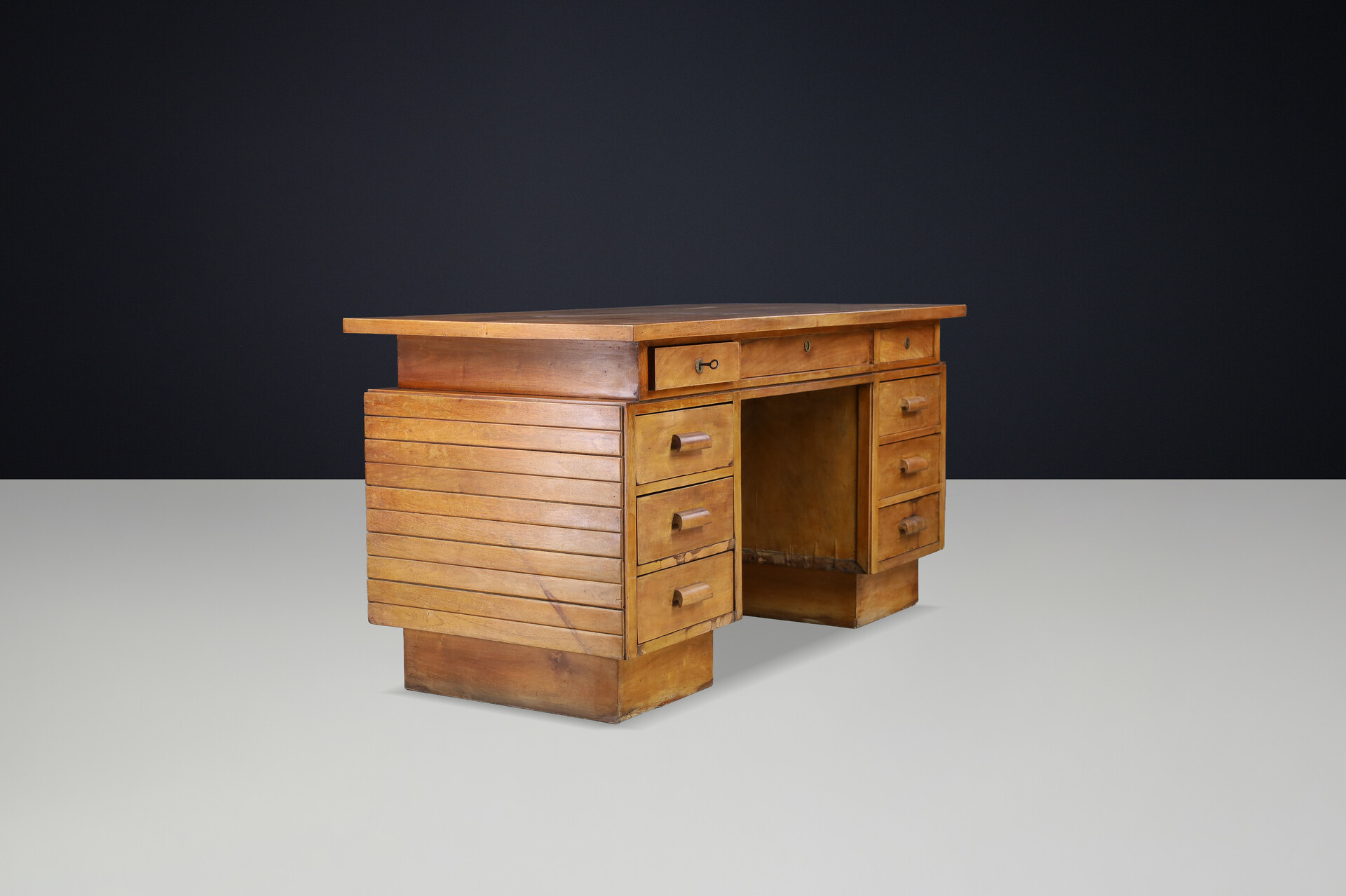 Giovanni Michelucci Patinated Oak pedestal desk, Italy 1930s Early-20th century