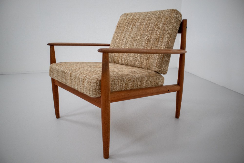 Grete Jalk Teak Scandinavian Modern Lounge Chair for France & Søn 1960s