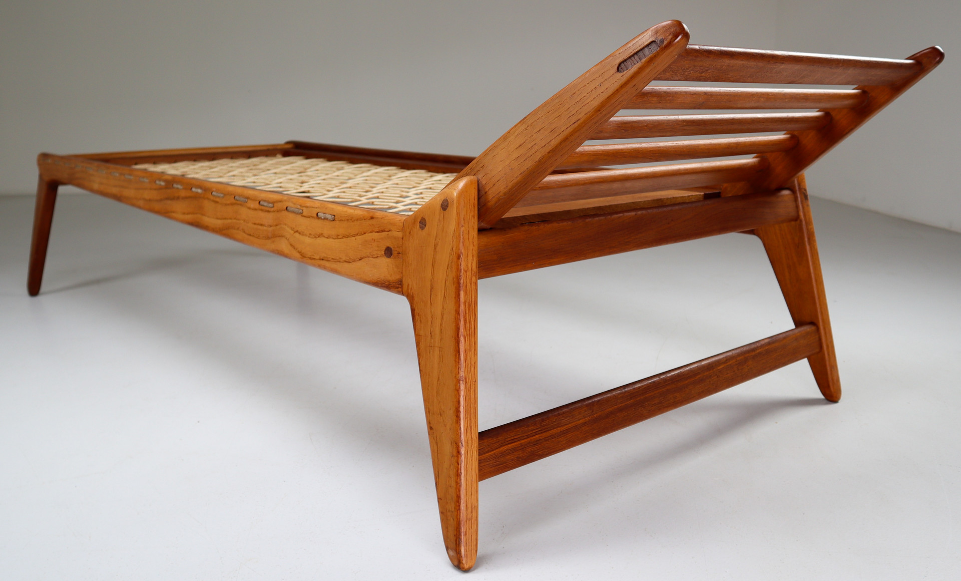 Hunting daybed in solid oak Germany 1950s Mid-20th century