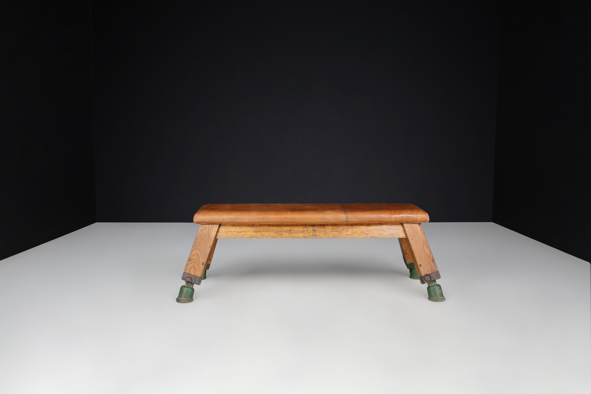 Industrial Patinated Leather Gym Bench Or Table, Circa 1950s Mid-20th century