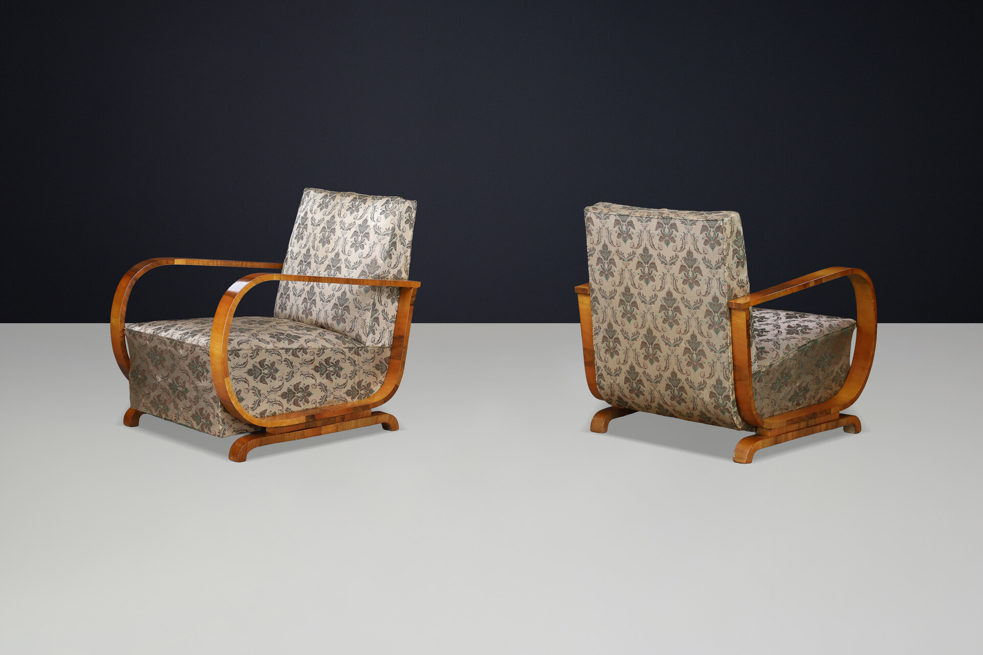 Italian Art Deco Walnut Armchairs with Curved Frames, Italy 1930s Early-20th century