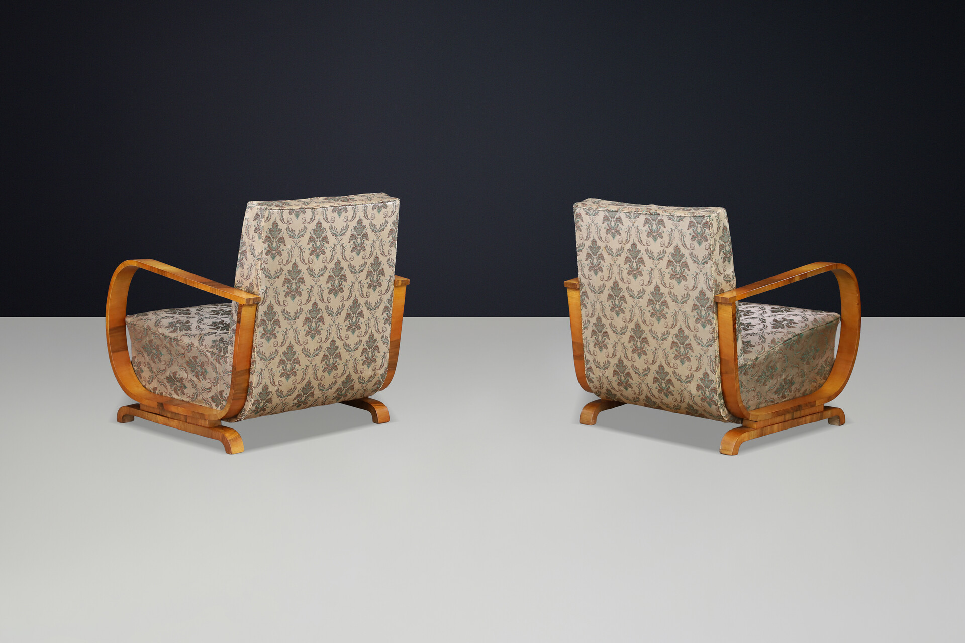 Italian Art Deco Walnut Armchairs with Curved Frames, Italy 1930s Early-20th century