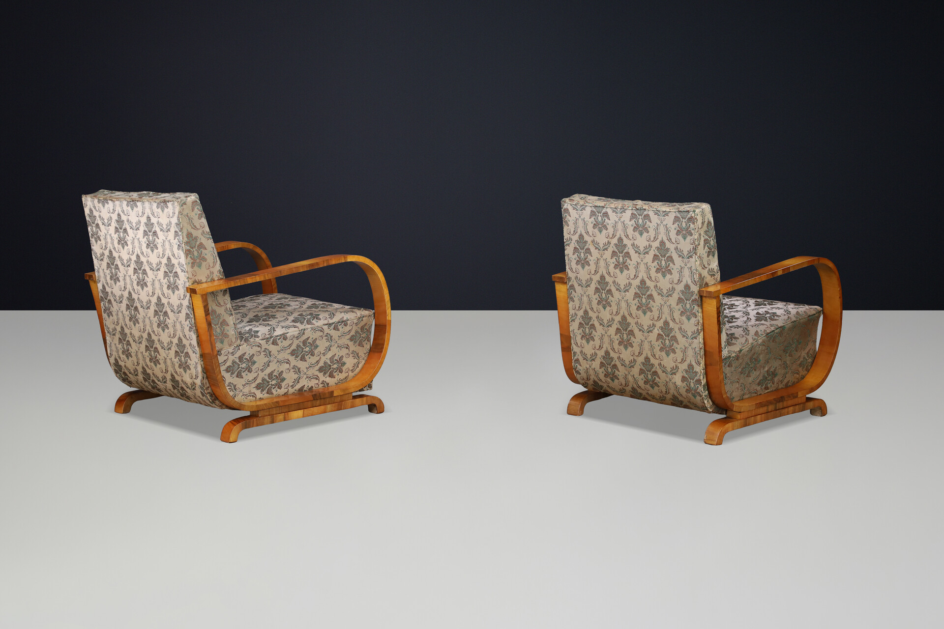 Italian Art Deco Walnut Armchairs with Curved Frames, Italy 1930s Early-20th century