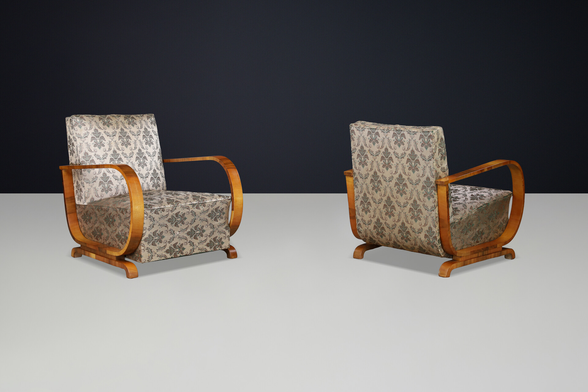 Italian Art Deco Walnut Armchairs with Curved Frames, Italy 1930s Early-20th century