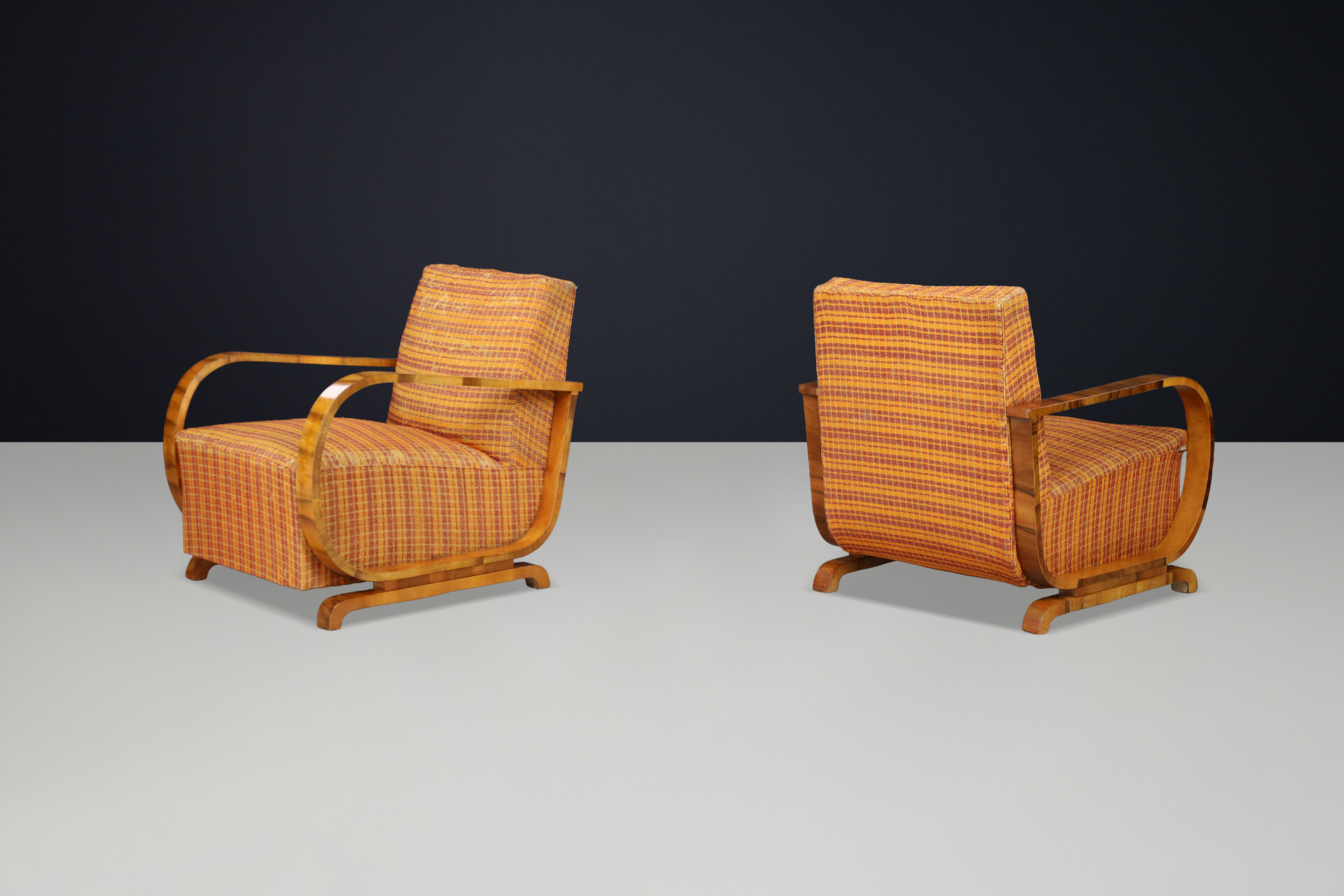Italian Art Deco Walnut Armchairs with Curved Frames, Italy 1930s Early-20th century