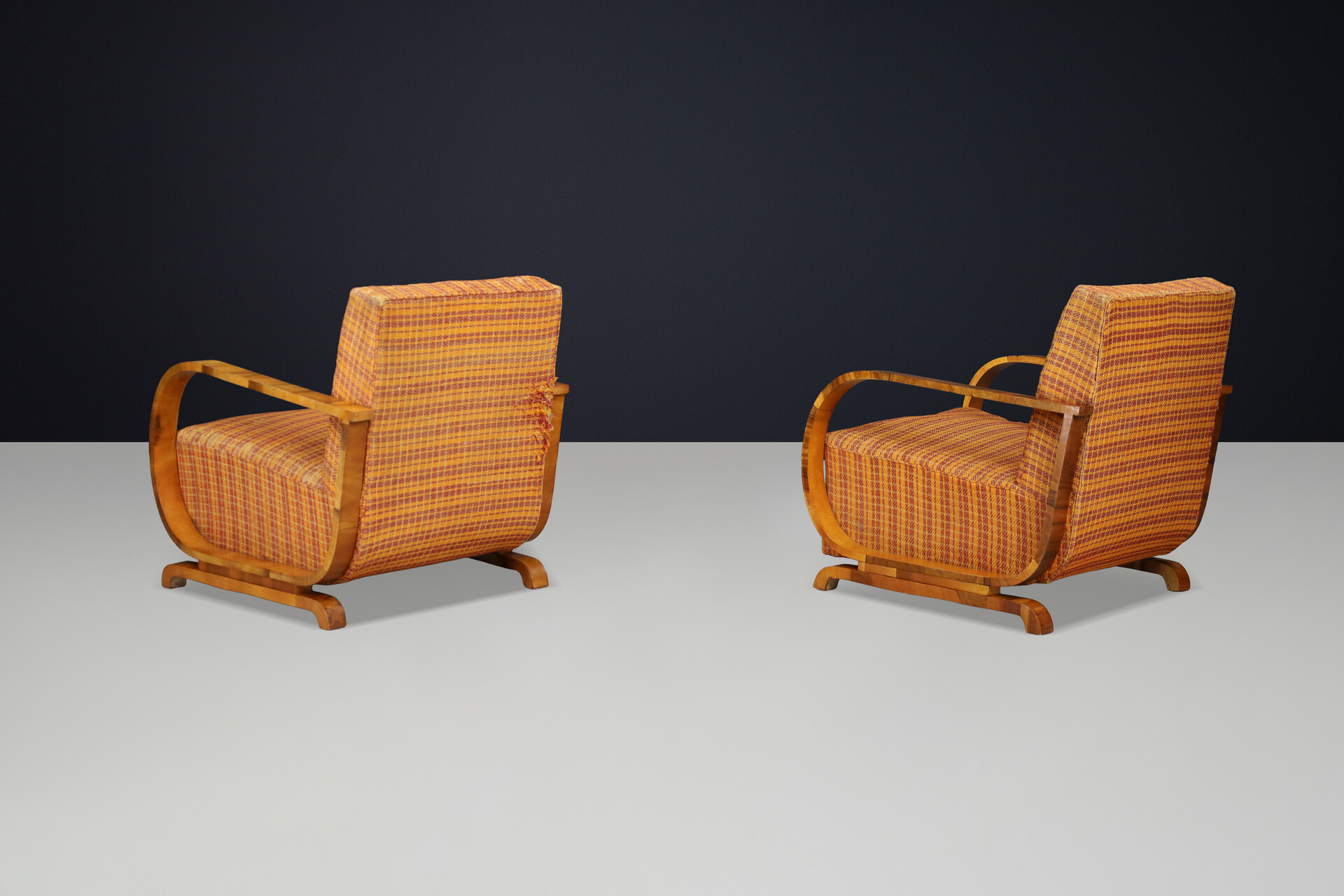 Italian Art Deco Walnut Armchairs with Curved Frames, Italy 1930s Early-20th century