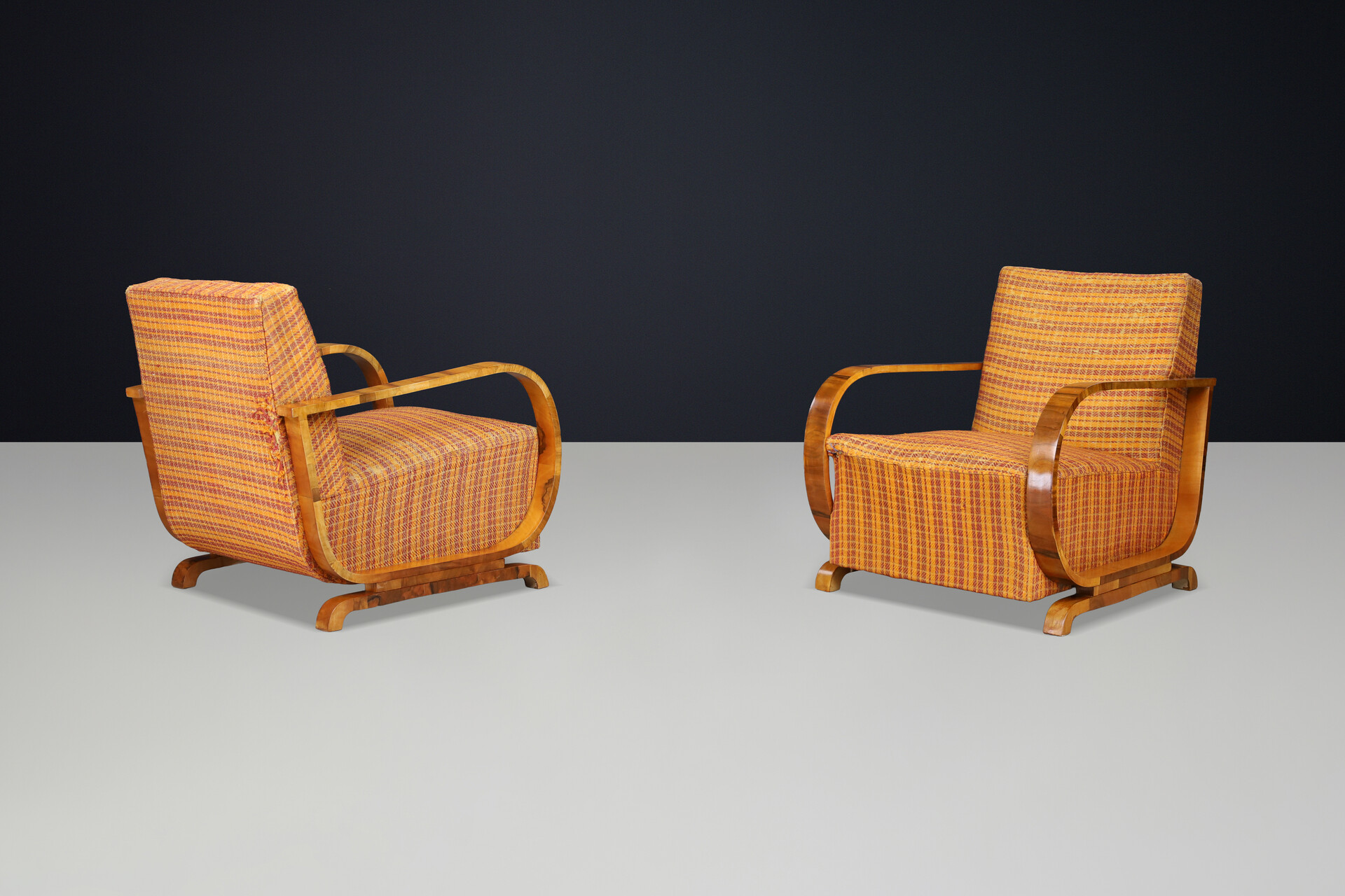 Italian Art Deco Walnut Armchairs with Curved Frames, Italy 1930s Early-20th century