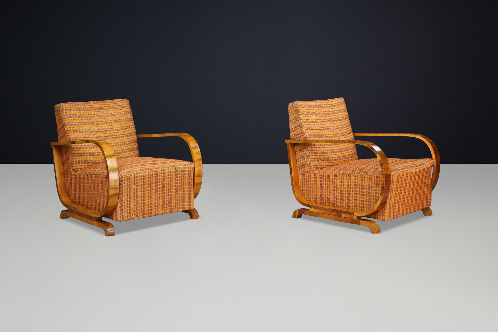 Italian Art Deco Walnut Armchairs with Curved Frames, Italy 1930s Early-20th century