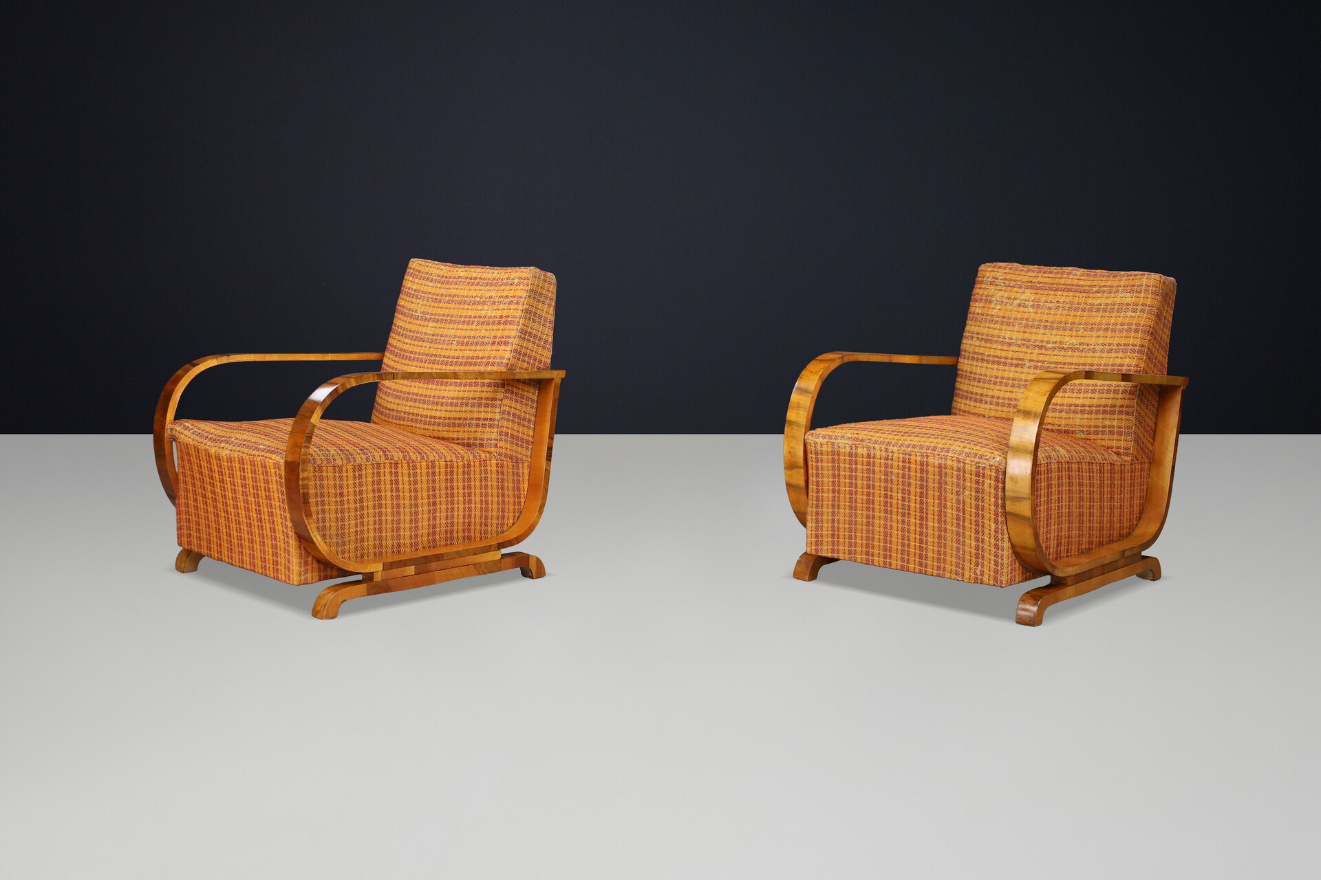 Italian Art Deco Walnut Armchairs with Curved Frames, Italy 1930s Early-20th century