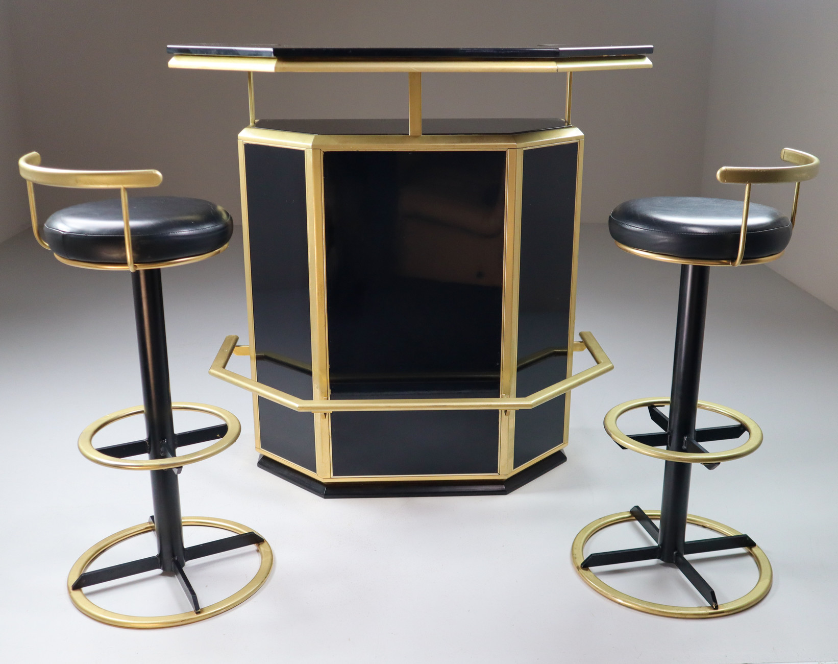 Italian House bar, 2 x stools and liquor display 1970s Late-20th century