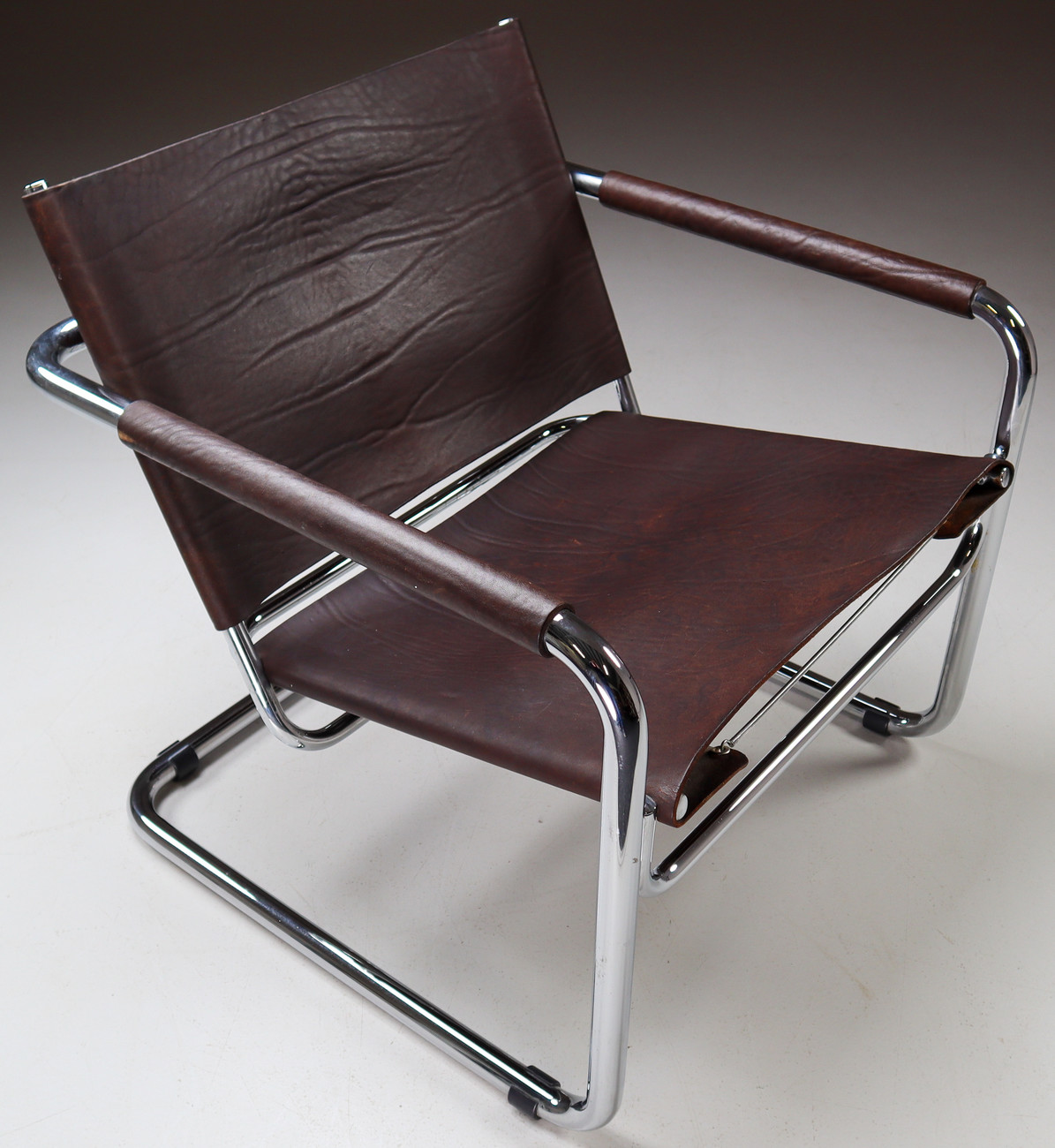 Italian Tubular Chrome Armchair in patinated saddle Leather 1970s Mid-20th century