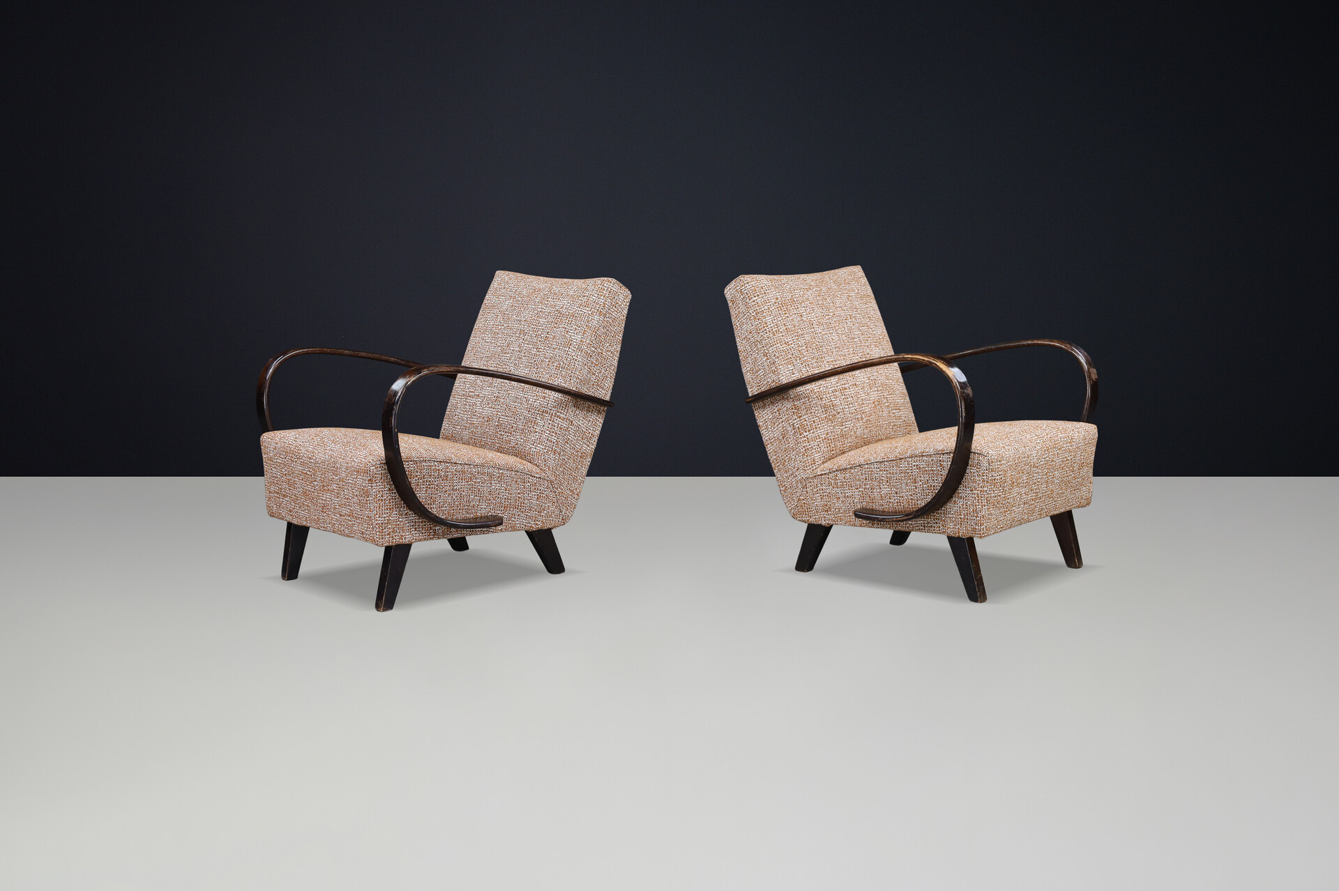 Jindřich Halabala Re-Upholstered Bentwood Lounge Chairs, 1940s Czech Republic Mid-20th century