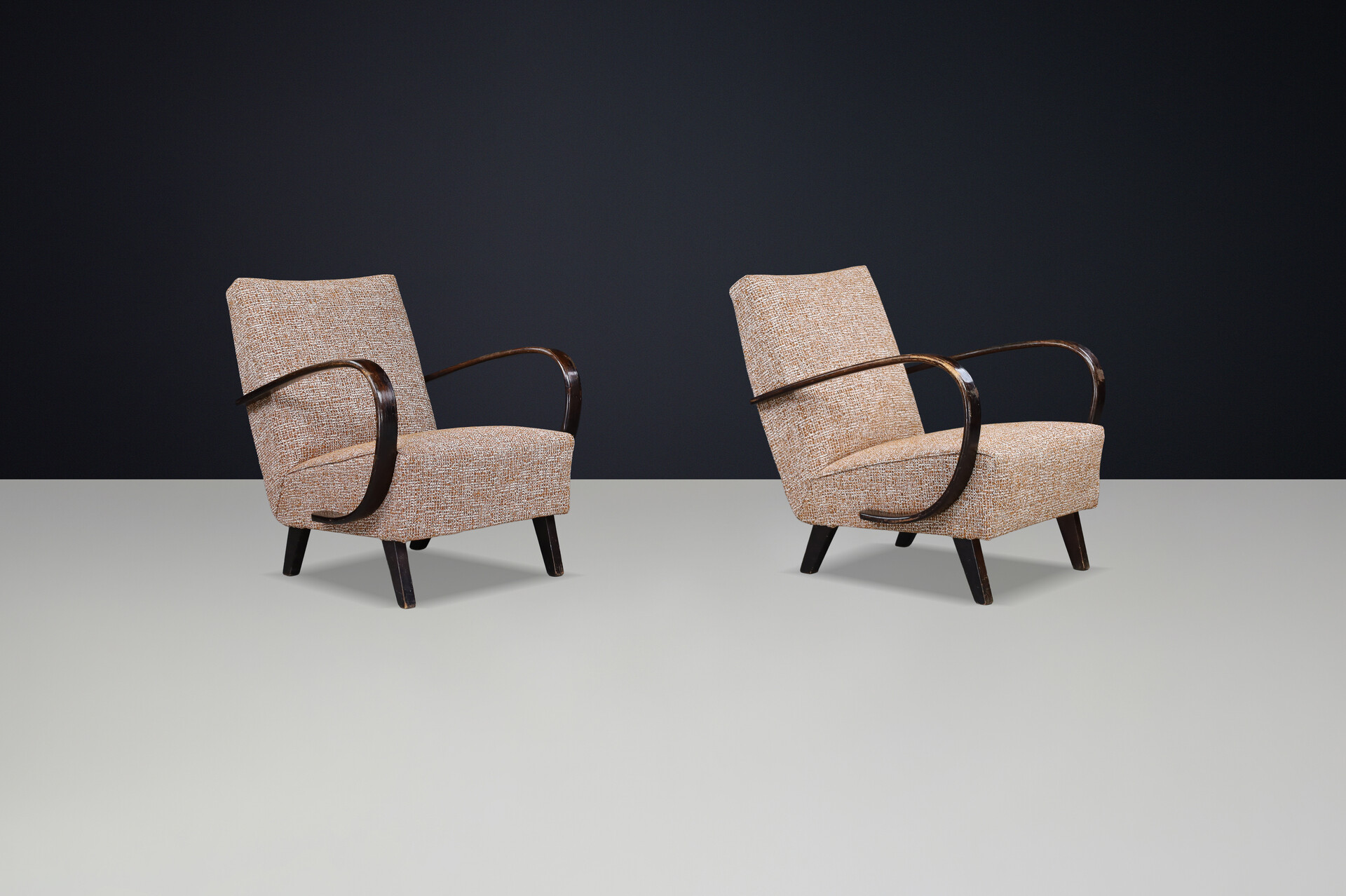 Jindřich Halabala Re-Upholstered Bentwood Lounge Chairs, 1940s Czech Republic Mid-20th century