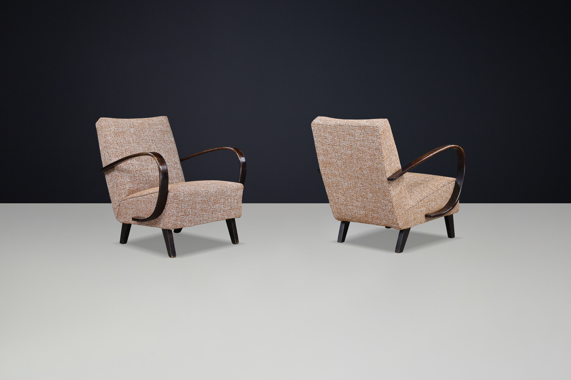 Jindřich Halabala Re-Upholstered Bentwood Lounge Chairs, 1940s Czech Republic Mid-20th century