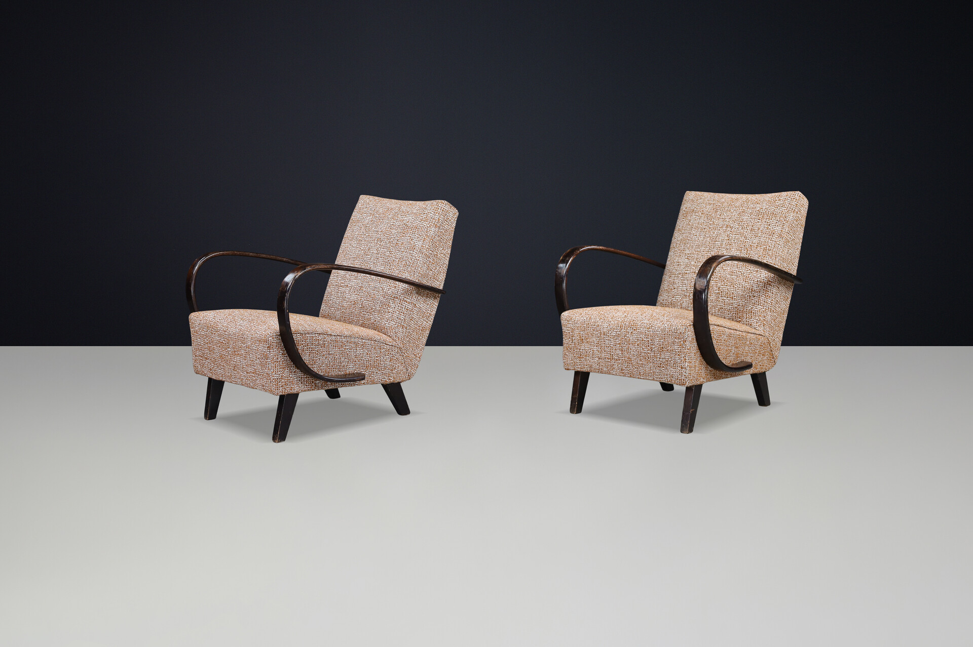 Jindřich Halabala Re-Upholstered Bentwood Lounge Chairs, 1940s Czech Republic Mid-20th century