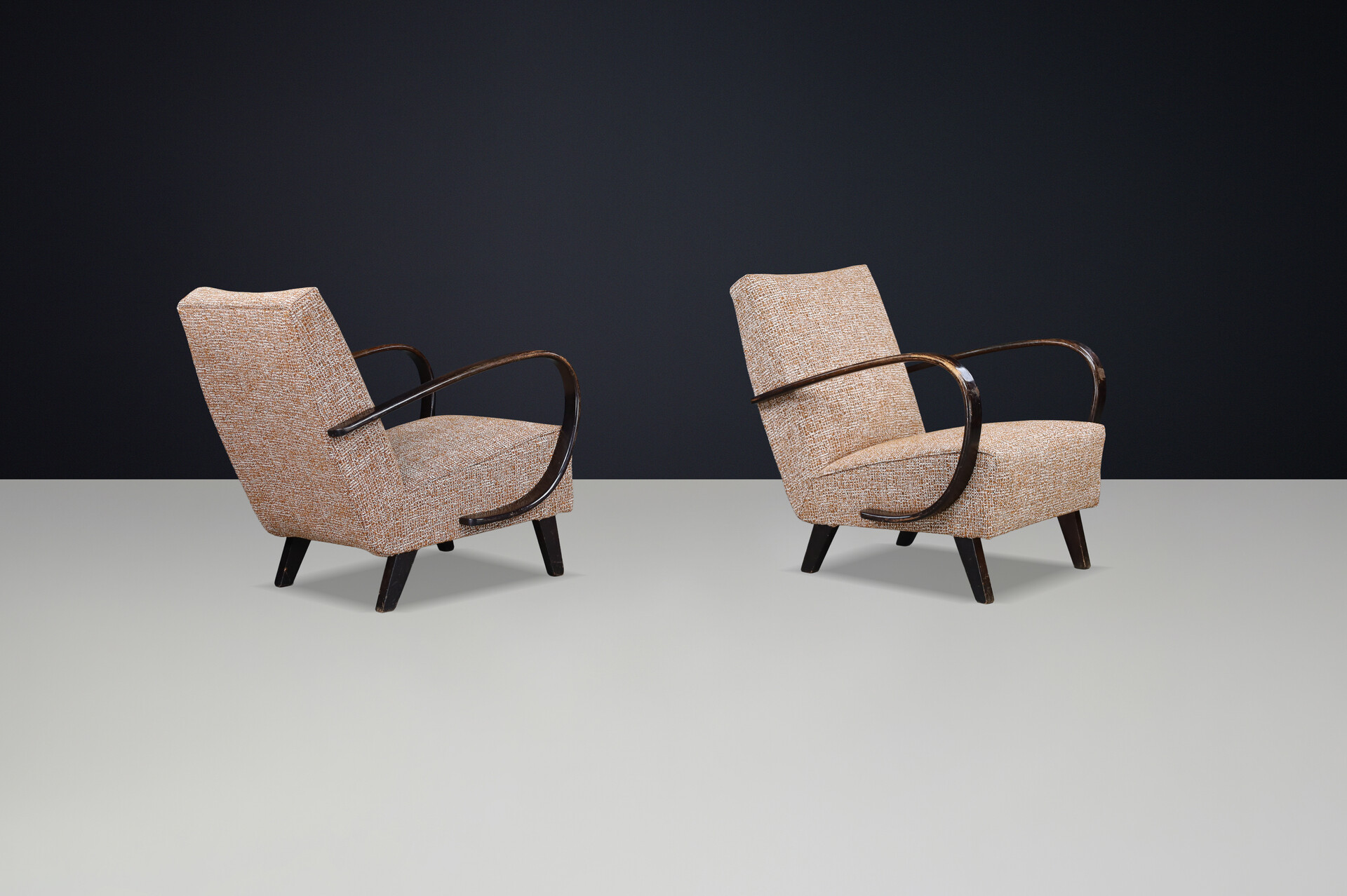 Jindřich Halabala Re-Upholstered Bentwood Lounge Chairs, 1940s Czech Republic Mid-20th century