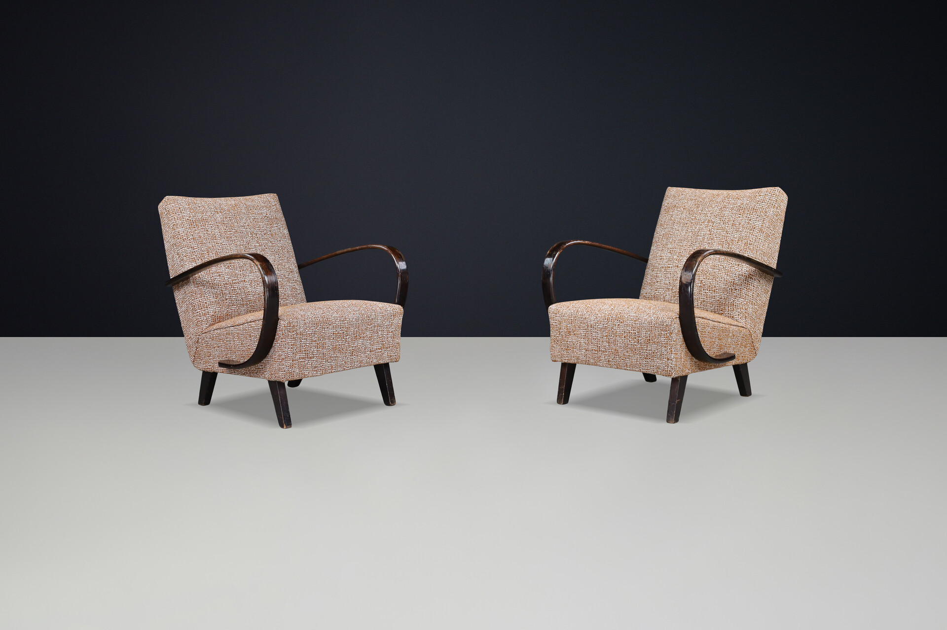 Jindřich Halabala Re-Upholstered Bentwood Lounge Chairs, 1940s Czech Republic Mid-20th century