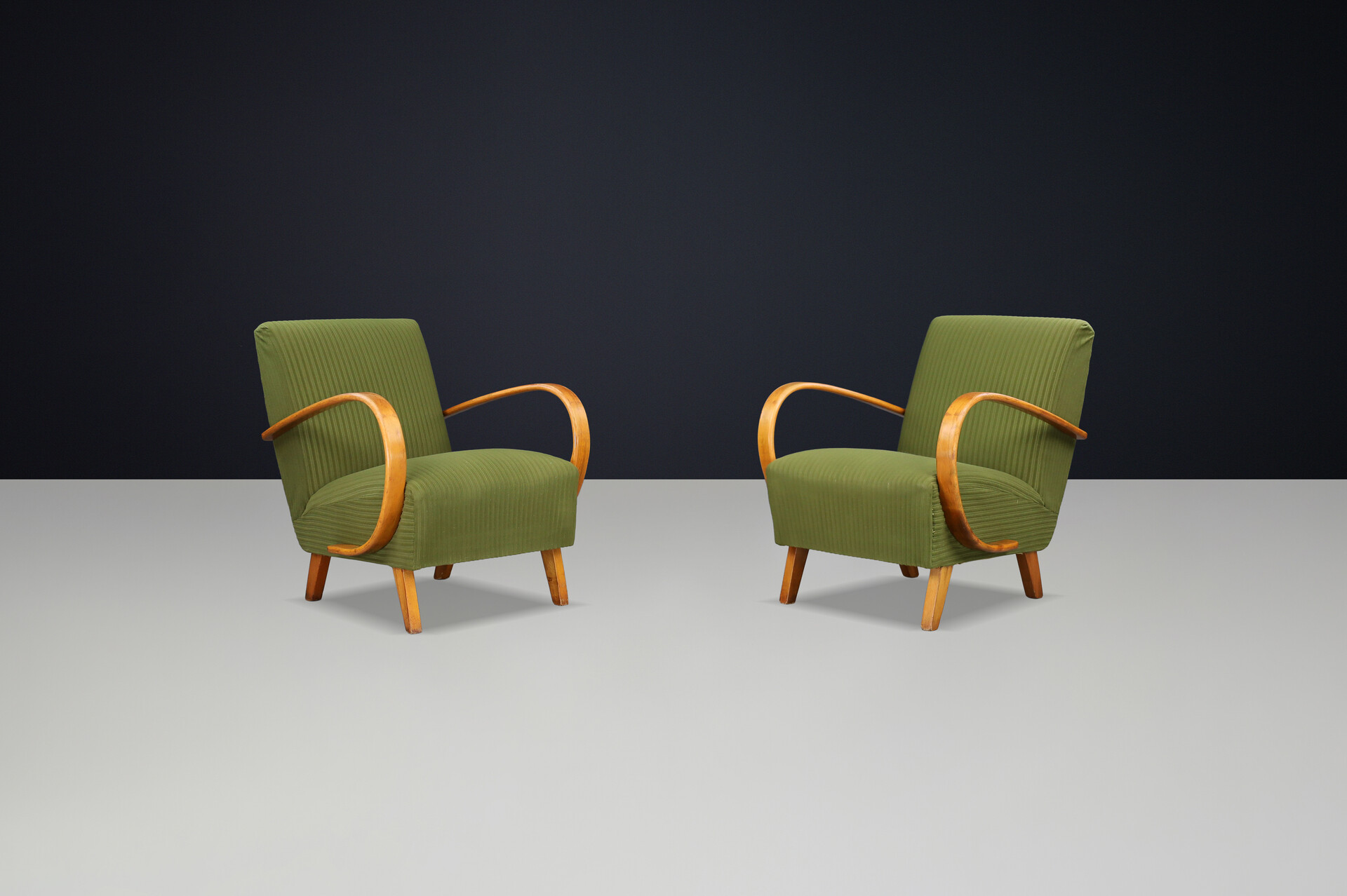 Jindrich Halabala bentwood Art-Deco Arm Chairs, Praque 1940s Early-20th century