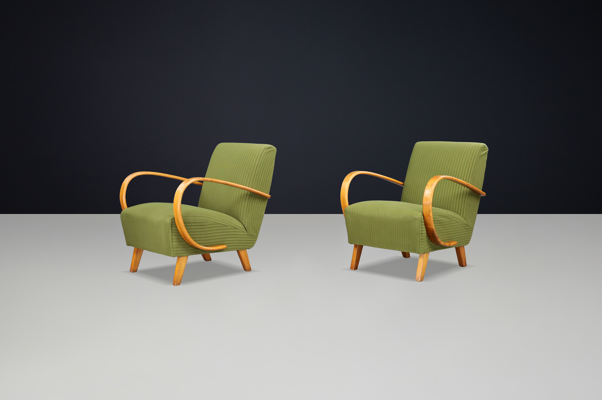 Jindrich Halabala bentwood Art-Deco Arm Chairs, Praque 1940s Early-20th century