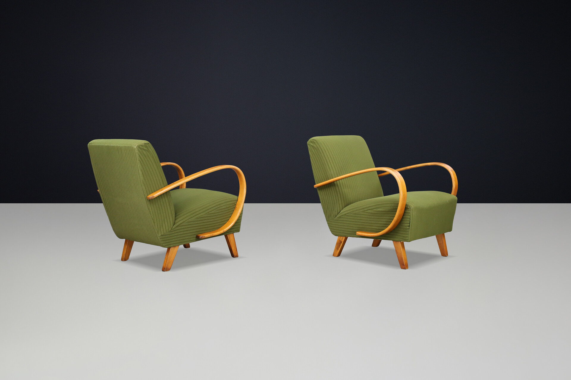 Jindrich Halabala bentwood Art-Deco Arm Chairs, Praque 1940s Early-20th century