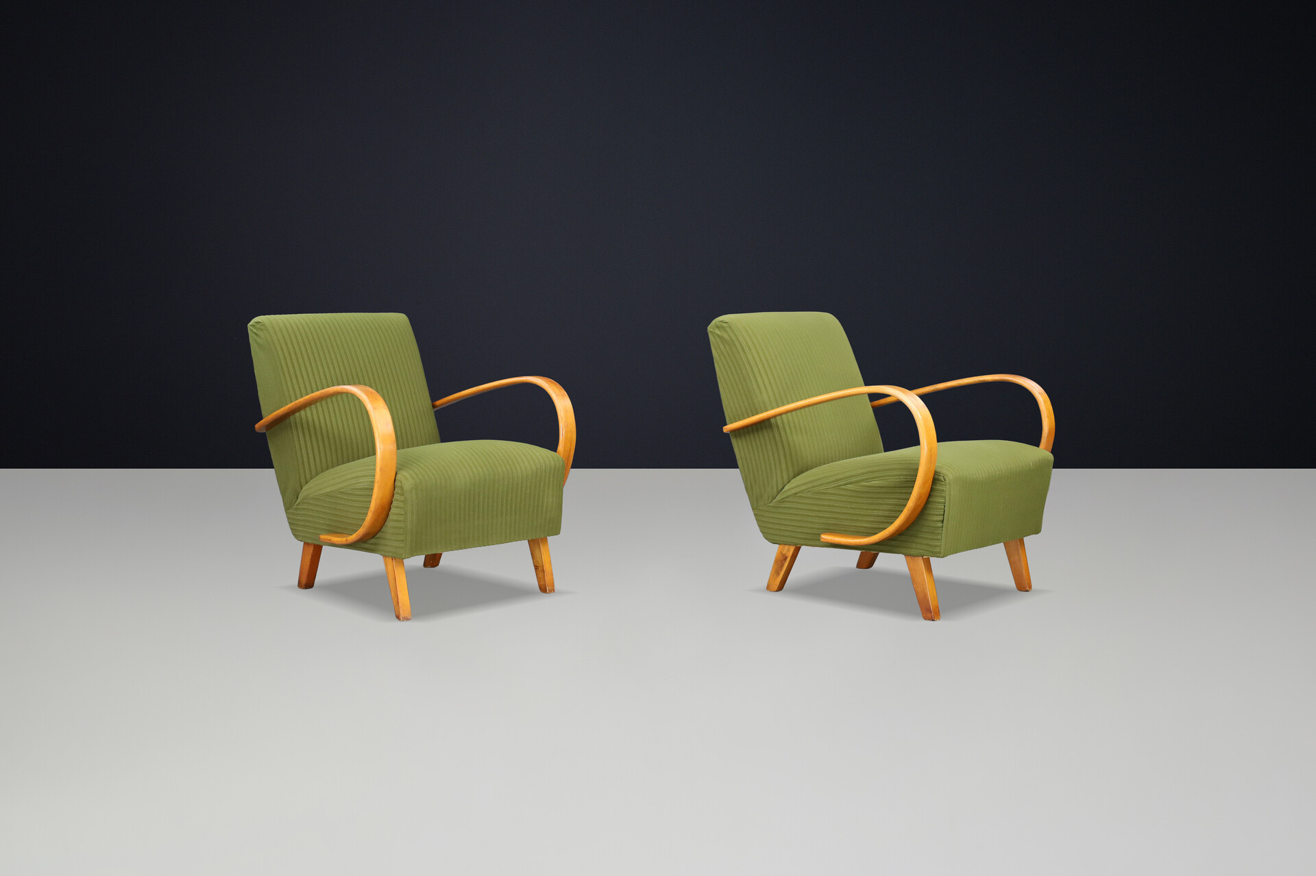 Jindrich Halabala bentwood Art-Deco Arm Chairs, Praque 1940s Early-20th century