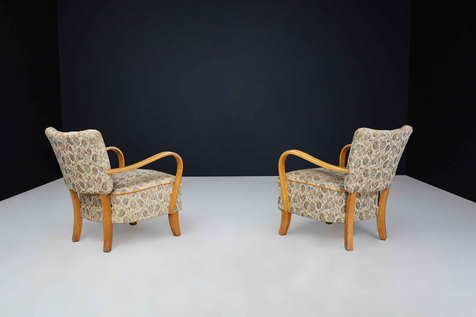 Jindrich Halabala bentwood Art-Deco Arm Chairs, Praque 1940s Mid-20th century