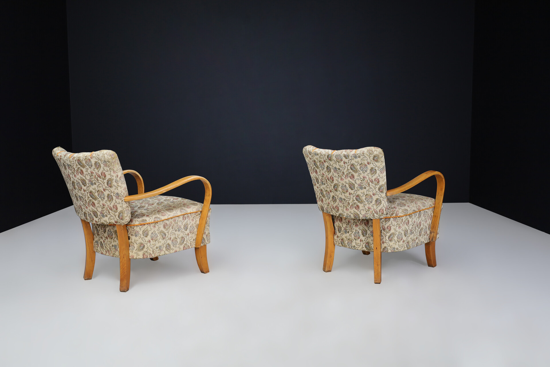 Jindrich Halabala bentwood Art-Deco Arm Chairs, Praque 1940s Mid-20th century