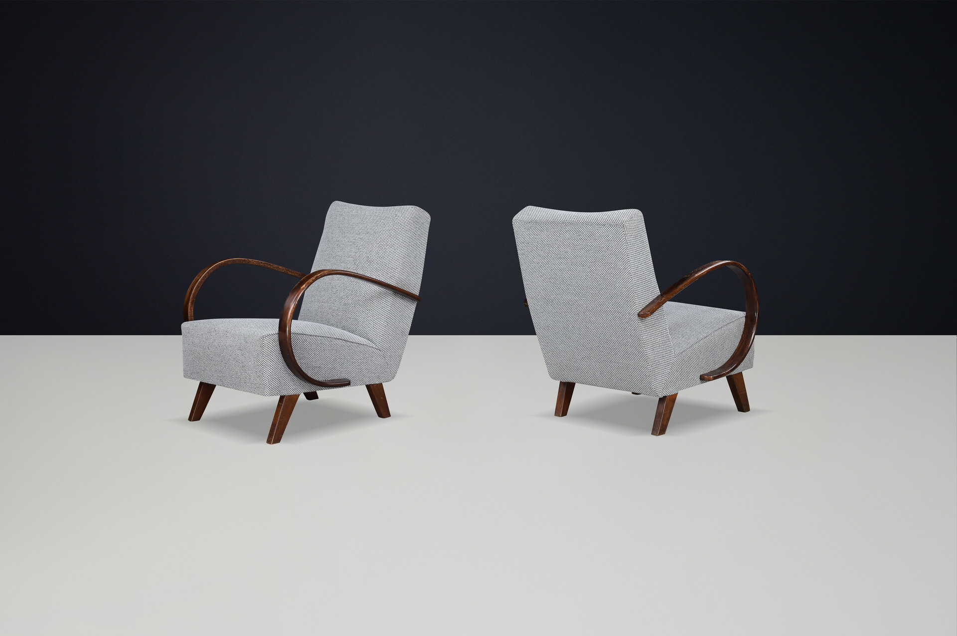 JIndrich Halabala re-upholstered patinated bentwood lounge chairs from the 1930s Mid-20th century