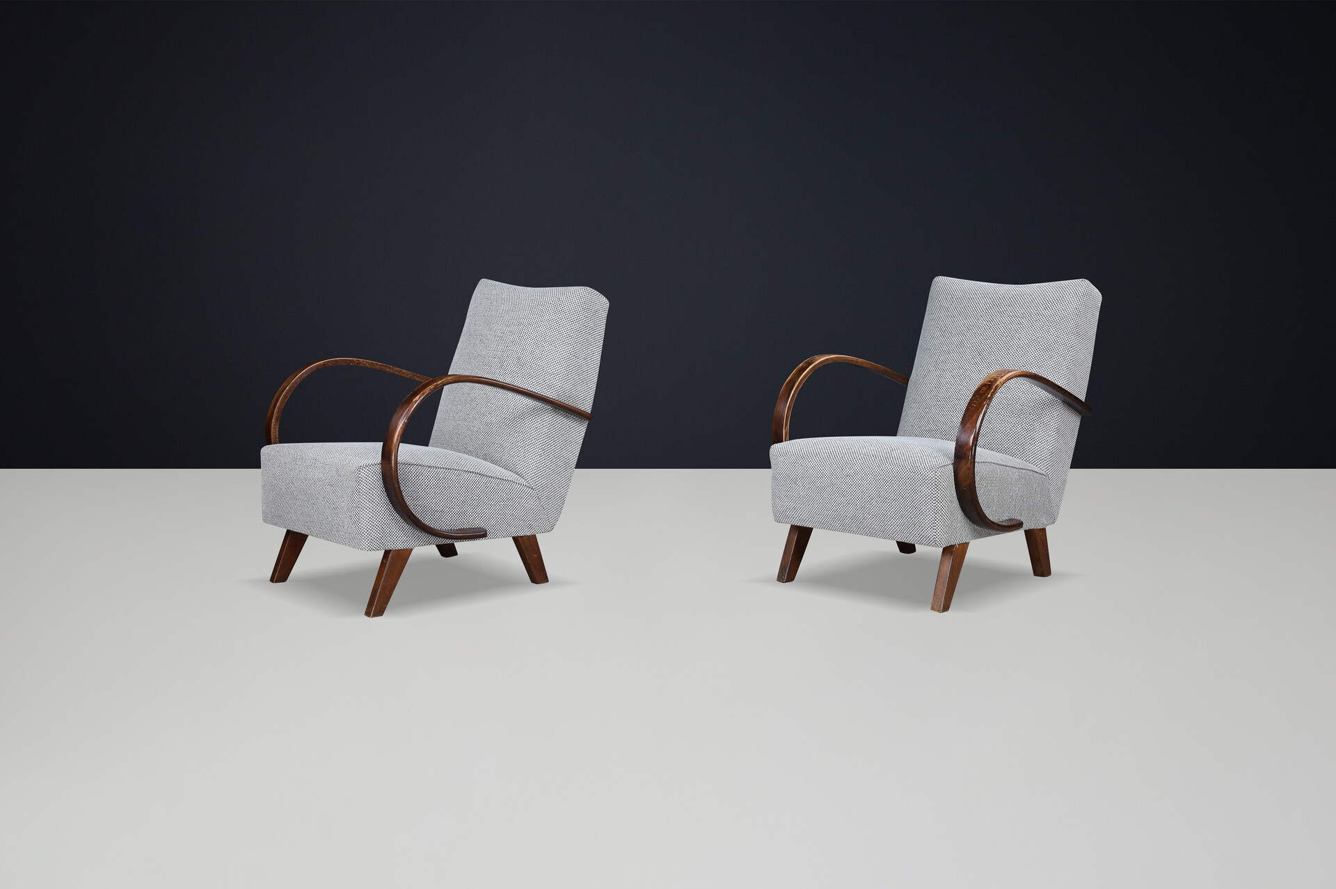 JIndrich Halabala re-upholstered patinated bentwood lounge chairs from the 1930s Mid-20th century