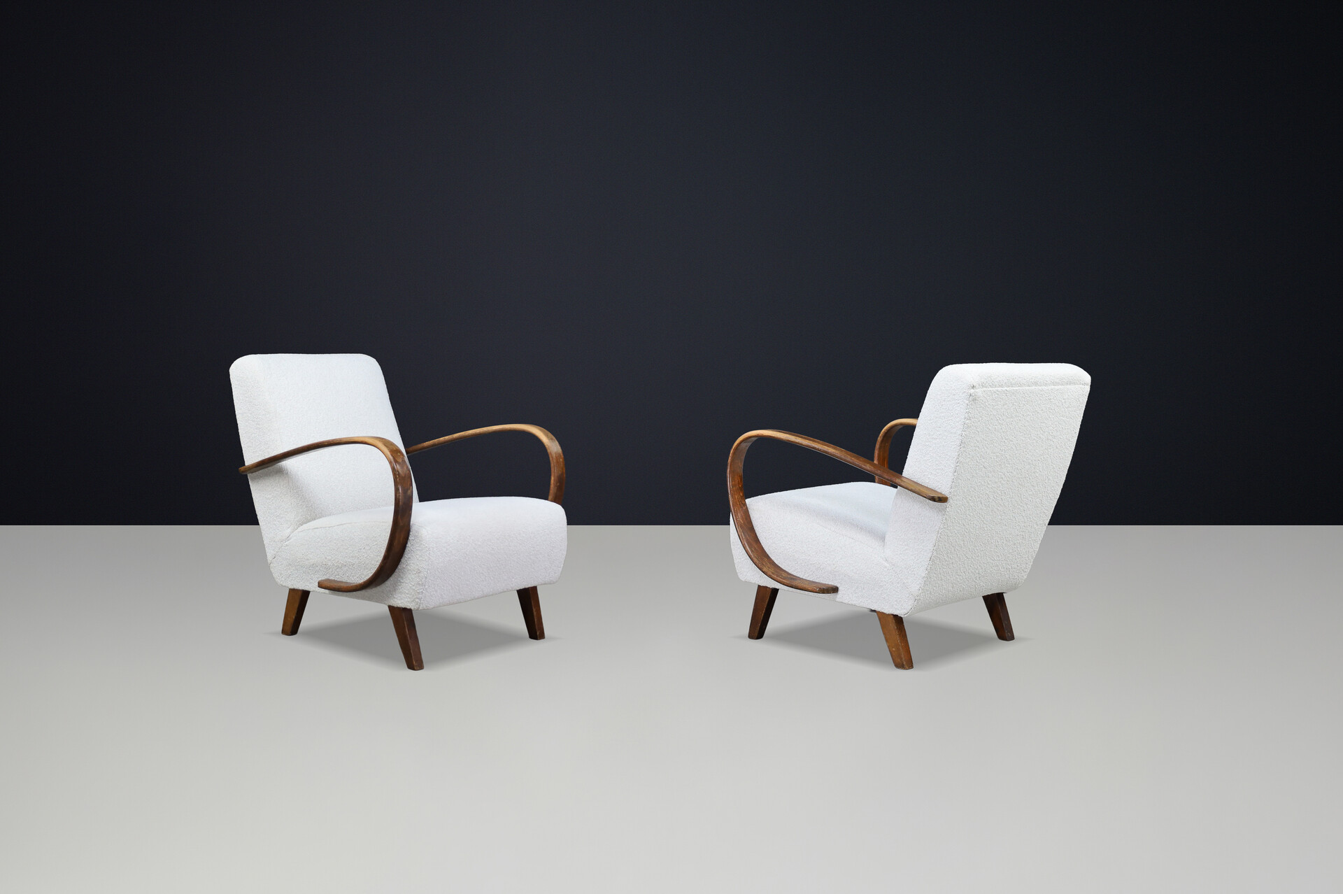 JIndrich Halabala re-upholstered patinated bentwood lounge chairs from the 1930s Mid-20th century