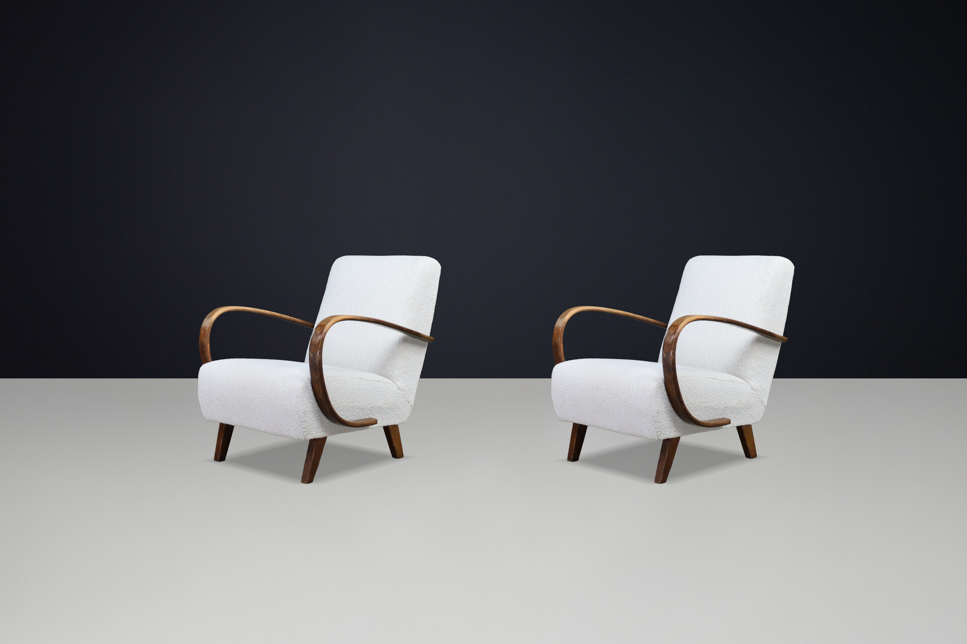 JIndrich Halabala re-upholstered patinated bentwood lounge chairs from the 1930s Mid-20th century