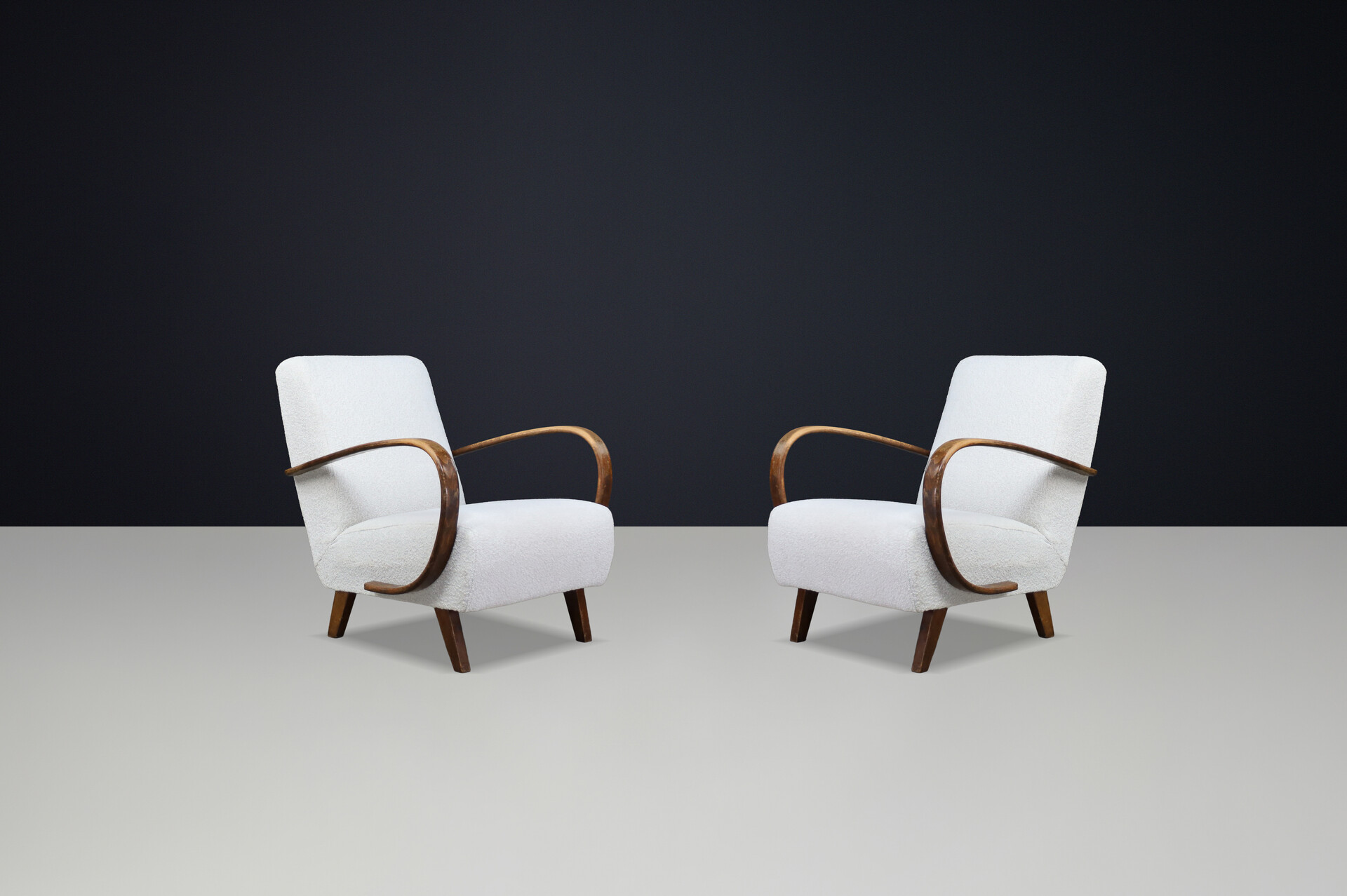 JIndrich Halabala re-upholstered patinated bentwood lounge chairs from the 1930s Mid-20th century