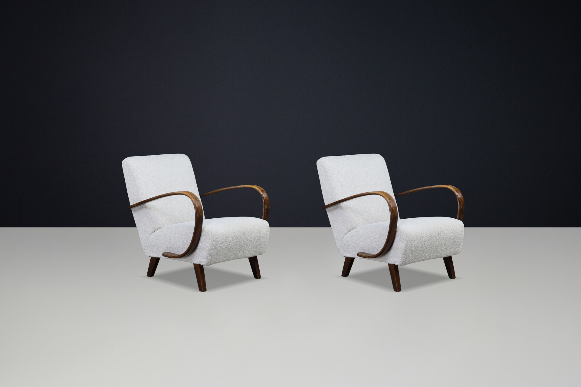 JIndrich Halabala re-upholstered patinated bentwood lounge chairs from the 1930s Mid-20th century