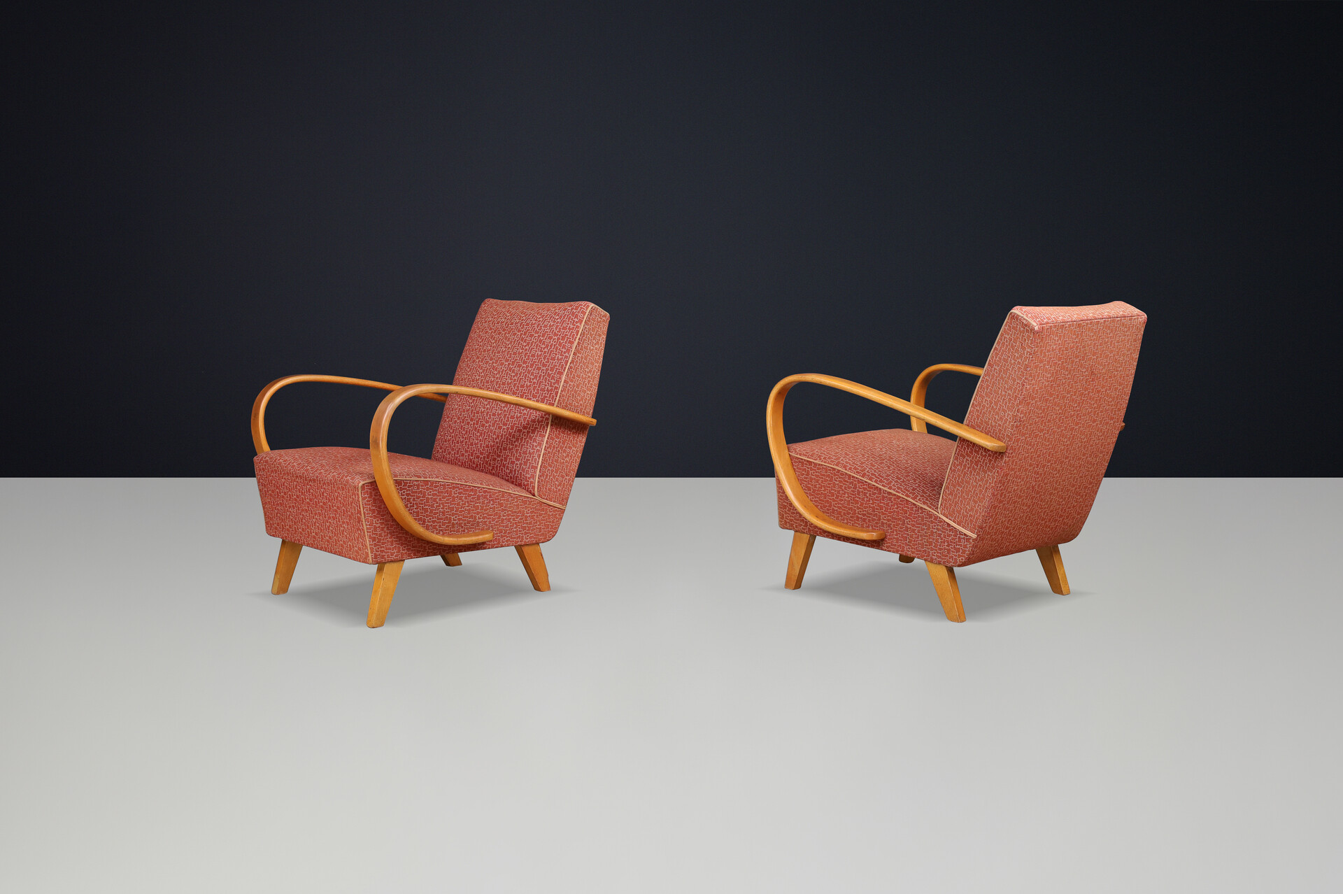 JJindrich Halabala bentwood Art-Deco Arm Chairs, Praque 1940s Early-20th century