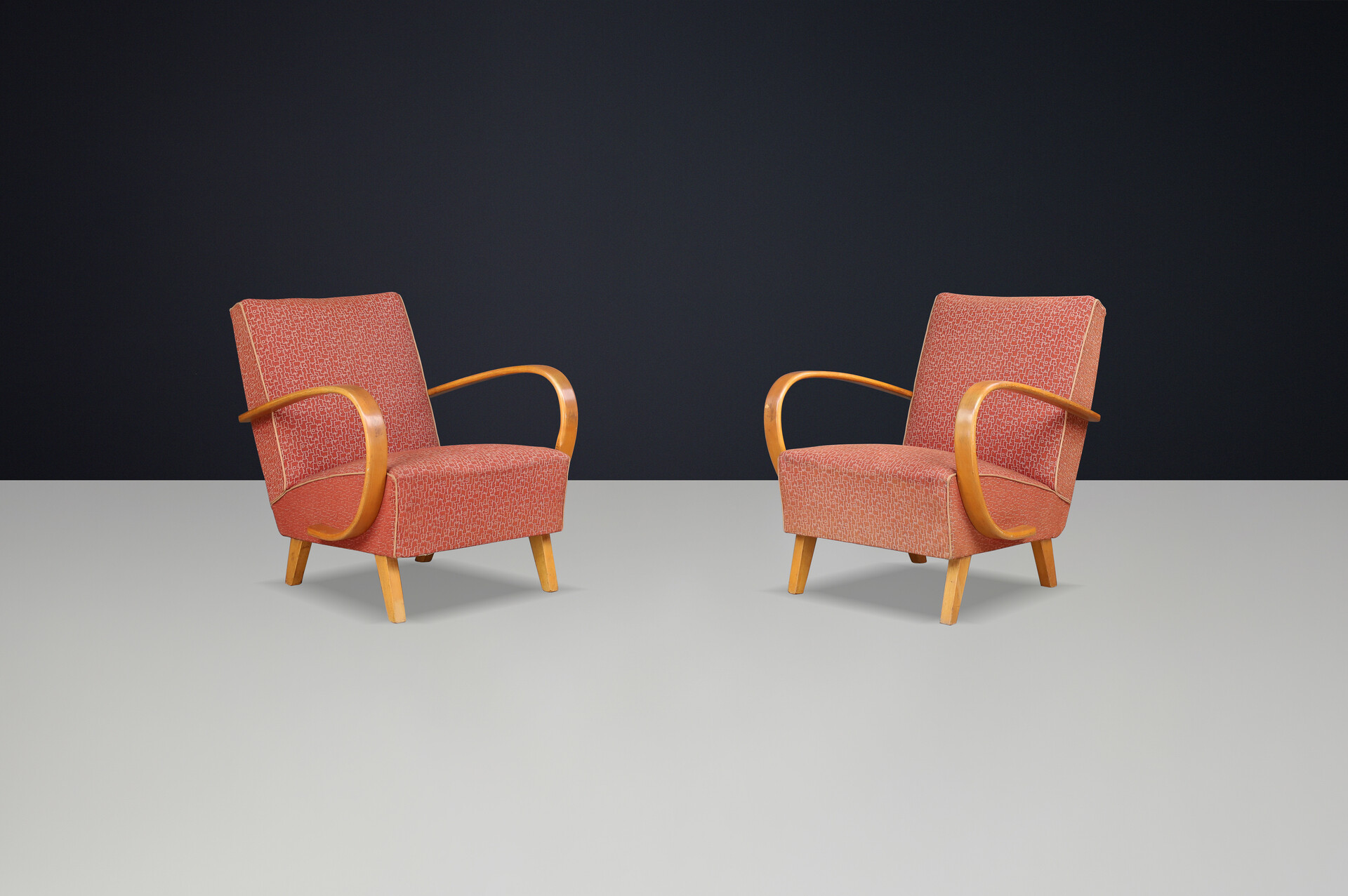 JJindrich Halabala bentwood Art-Deco Arm Chairs, Praque 1940s Early-20th century