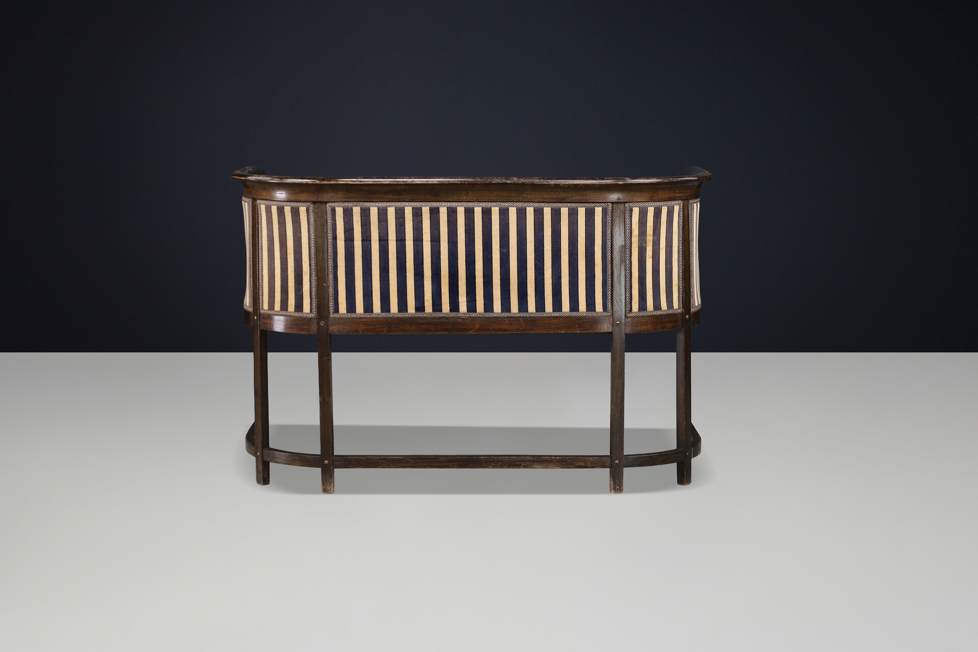 Josef Hoffmann Cabaret Fledermaus Sofa for J. & J. Kohn Vienna, circa 1907 20th century