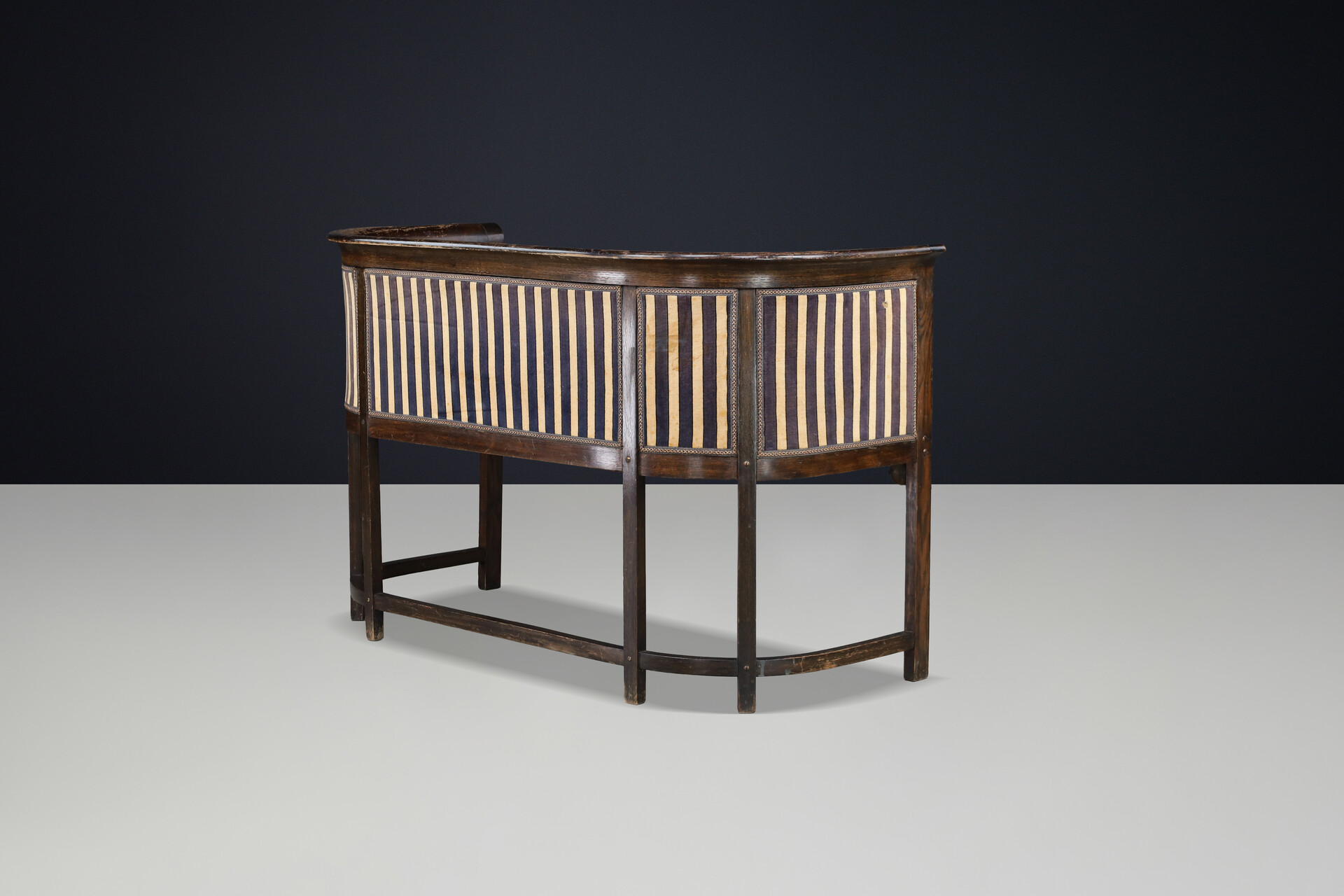 Josef Hoffmann Cabaret Fledermaus Sofa for J. & J. Kohn Vienna, circa 1907 20th century