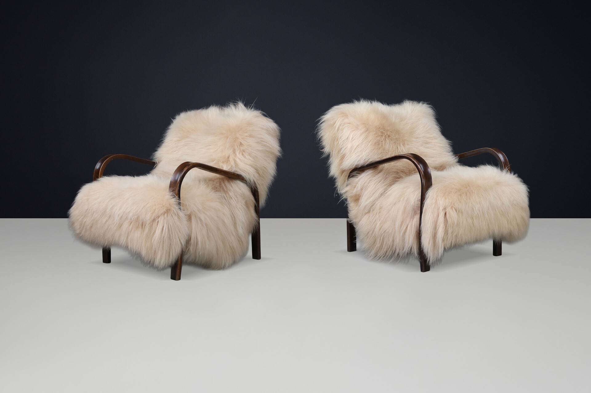 Kozelka & Kropáček Bentwood Lounge Chairs in Icelandic Sheepskin, 1940s Early-20th century
