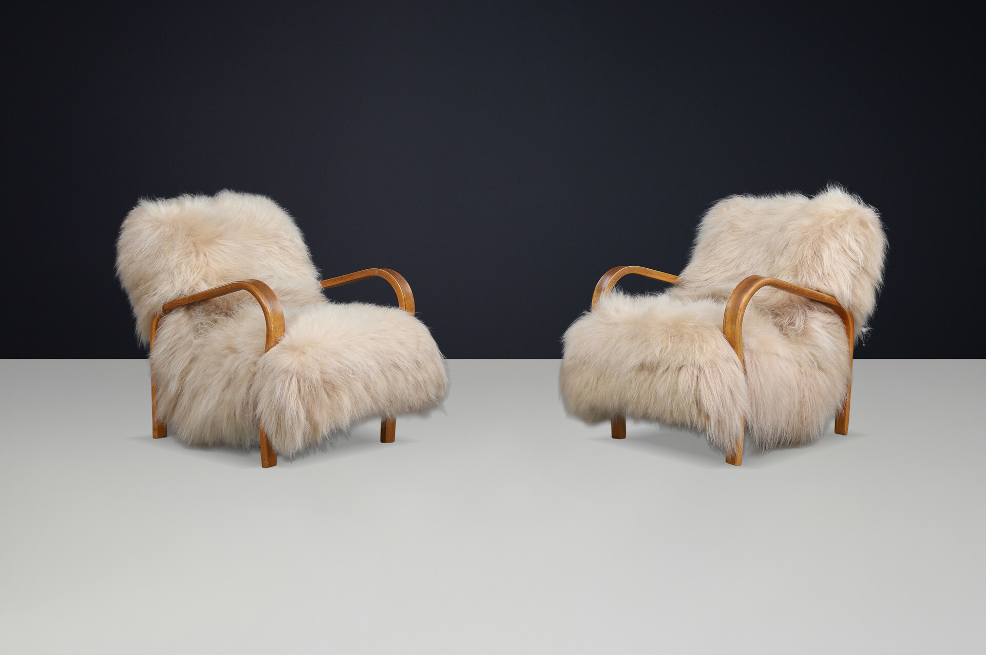 Kozelka & Kropáček Bentwood Lounge Chairs in Icelandic Sheepskin, 1940s Early-20th century