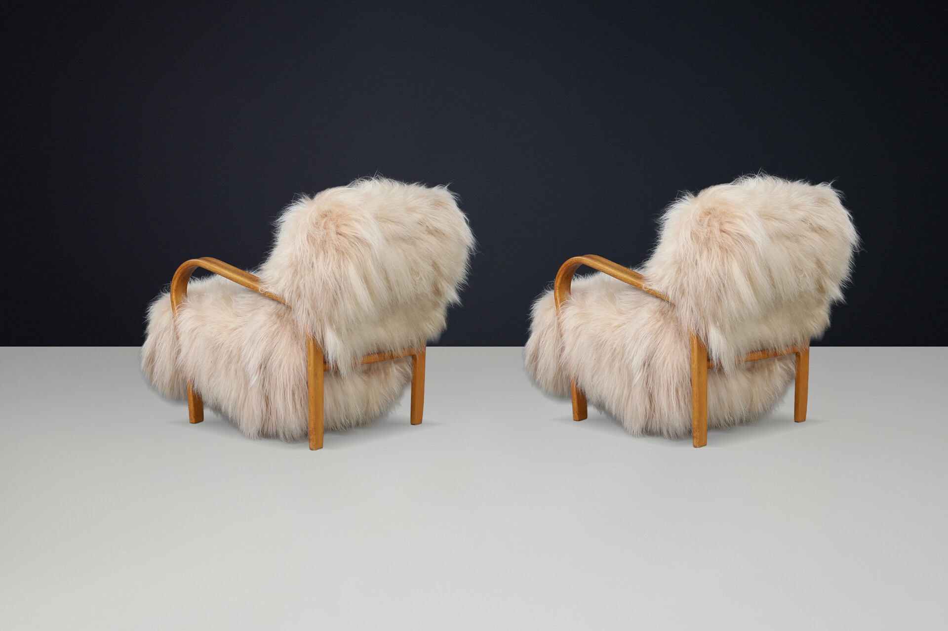 Kozelka & Kropáček Bentwood Lounge Chairs in Icelandic Sheepskin, 1940s Early-20th century