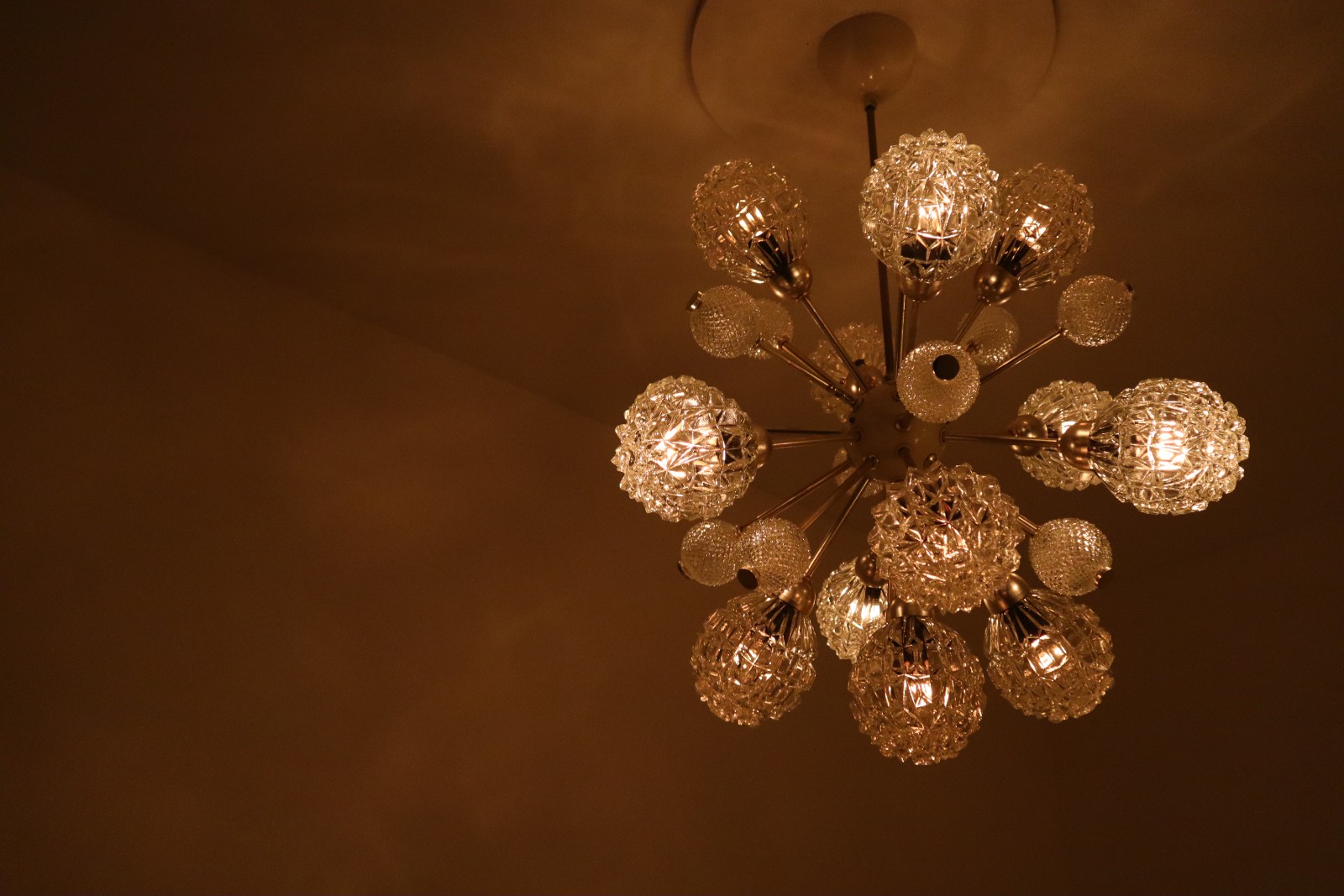 Large German Floral Starbust Sputnik Chandelier with Illuminating Crystal Globes Mid-20th century