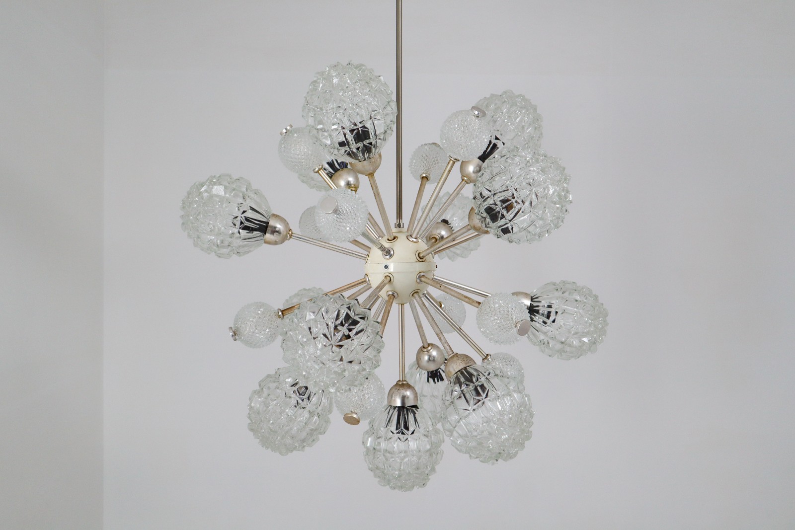 Large German Floral Starbust Sputnik Chandelier with Illuminating Crystal Globes Mid-20th century