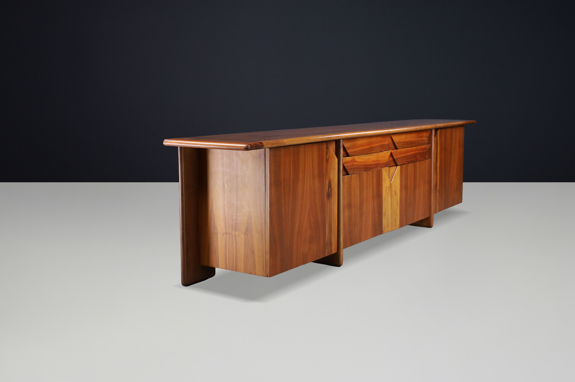 Large Italian Walnut Sideboard by Ammannati & Vitelli for Catalano, 1970s Late-20th century