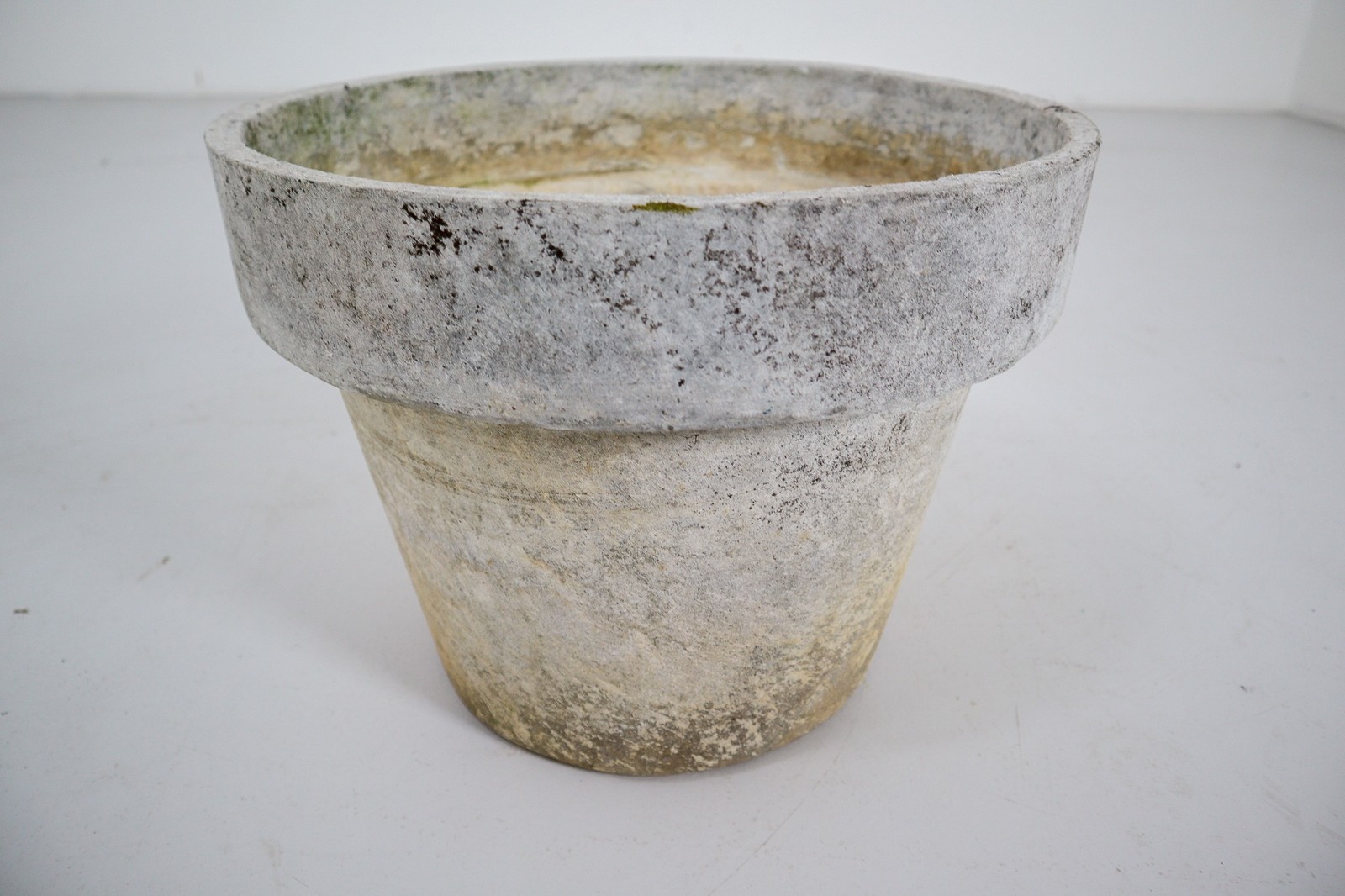 Large Planter in the Shape of Flower Pot by Willy Guhl for Eternit