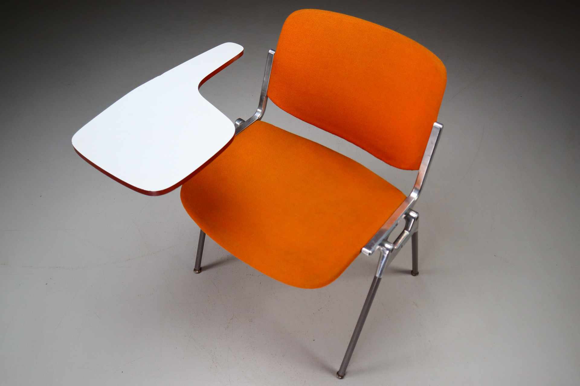 Large set Italian Mid-Century Modern university Chairs, Giancarlo Piretti, Castelli Early-20th century