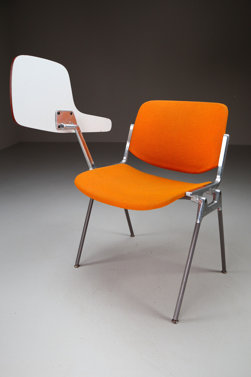 Large set Italian Mid-Century Modern university Chairs, Giancarlo Piretti, Castelli Early-20th century